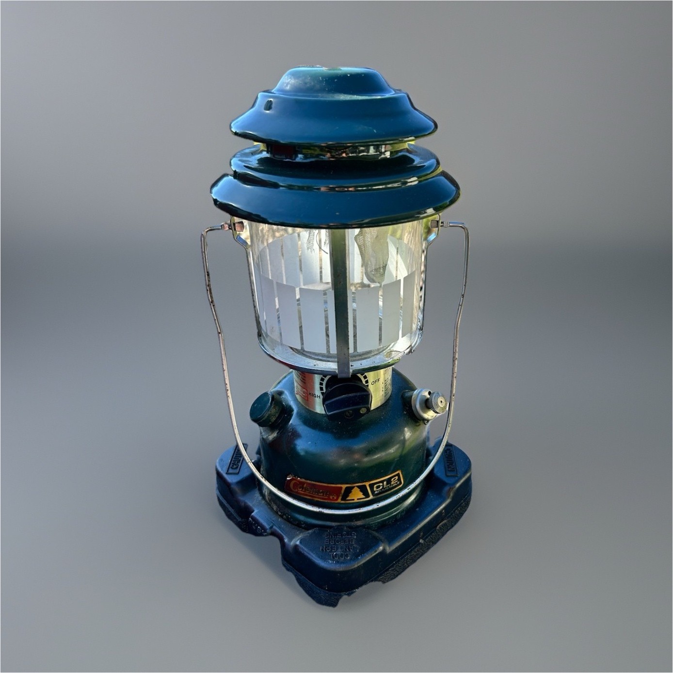 Coleman Propane/Butane Gas Lantern Green Metal & Glass w/ Carry Case