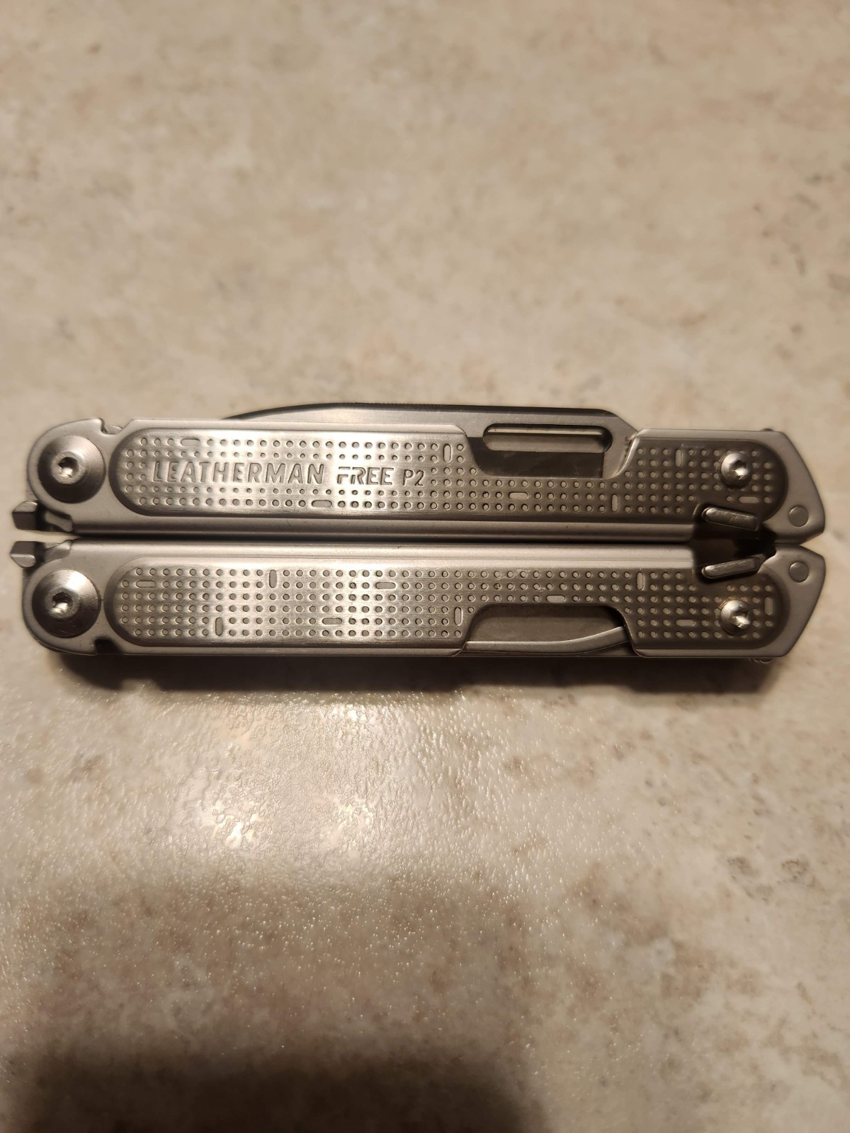 Leatherman Free P2 Stainless Steel Multi-Tool Silver