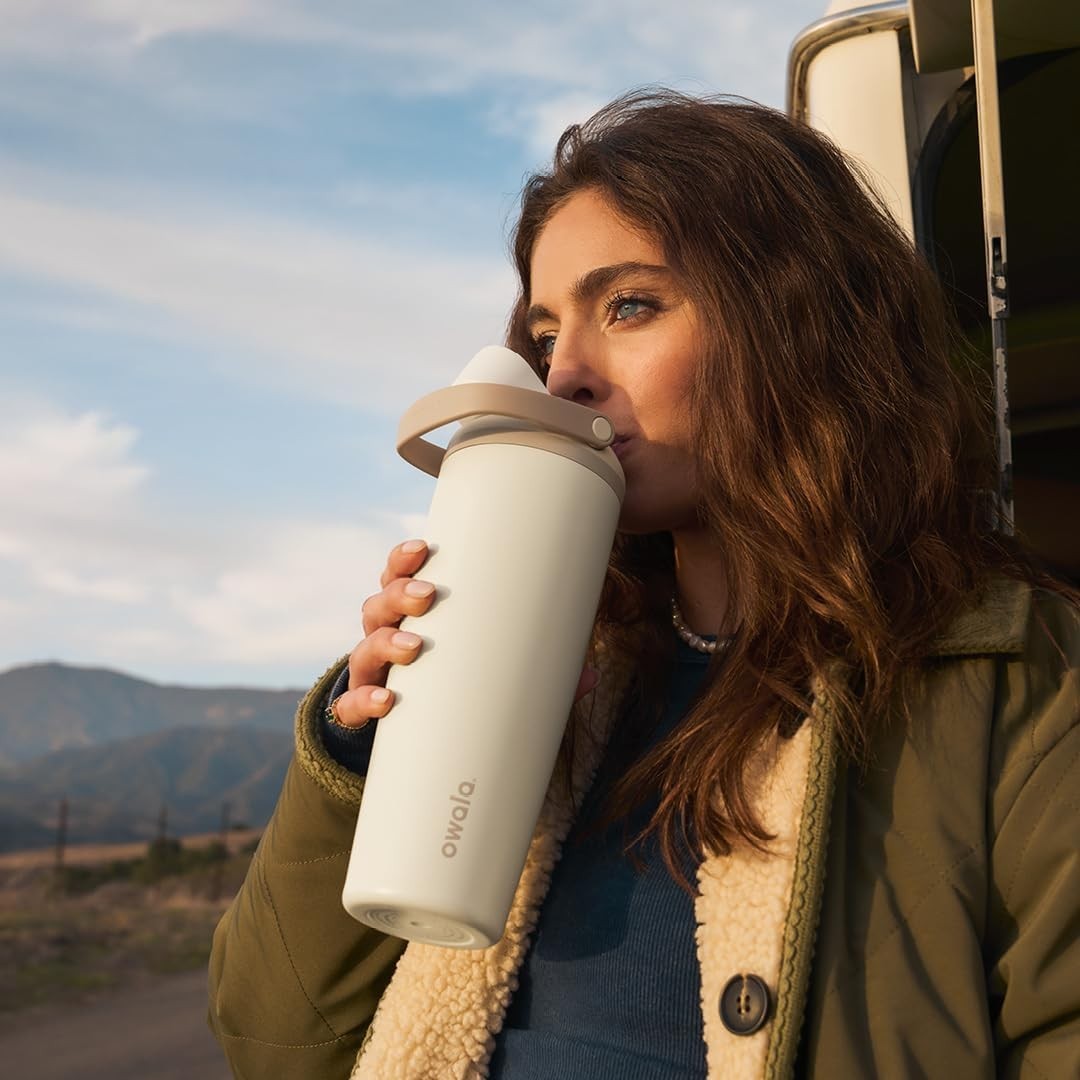 Versatile 30oz Insulated Stainless Steel Water Bottle with 2-Way Spout and Straw