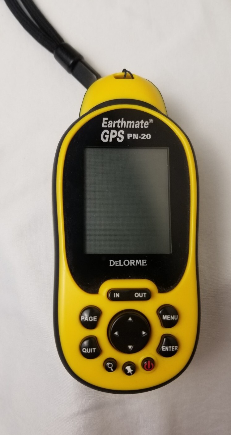 DeLorme Earthmate PN-20 Handheld 2.2 in. Screen Hiking GPS & LT-40 Receiver