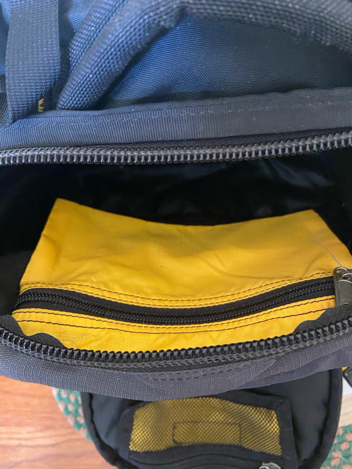 Mountainsmith Cairn Lumbar Dark Gray Pack