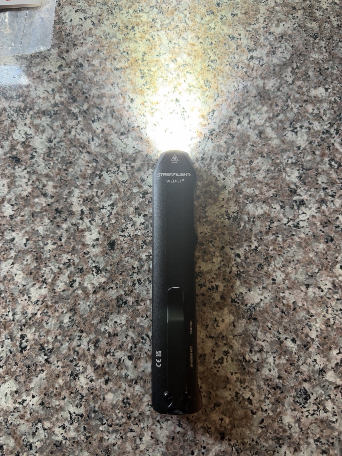 Streamlight Wedge Rechargeable EDC Flashlight Black 300/1,000 Lumens 88810 USB-C
