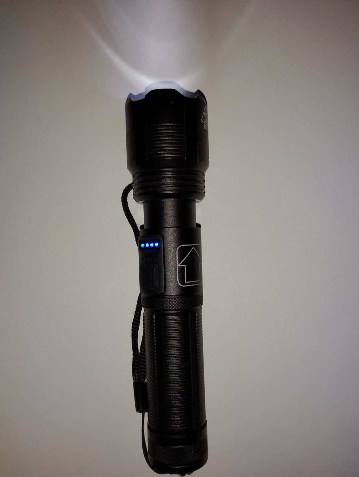 flashlight rechargeable led 18650 3.7v input 5v/a1 without charging cable