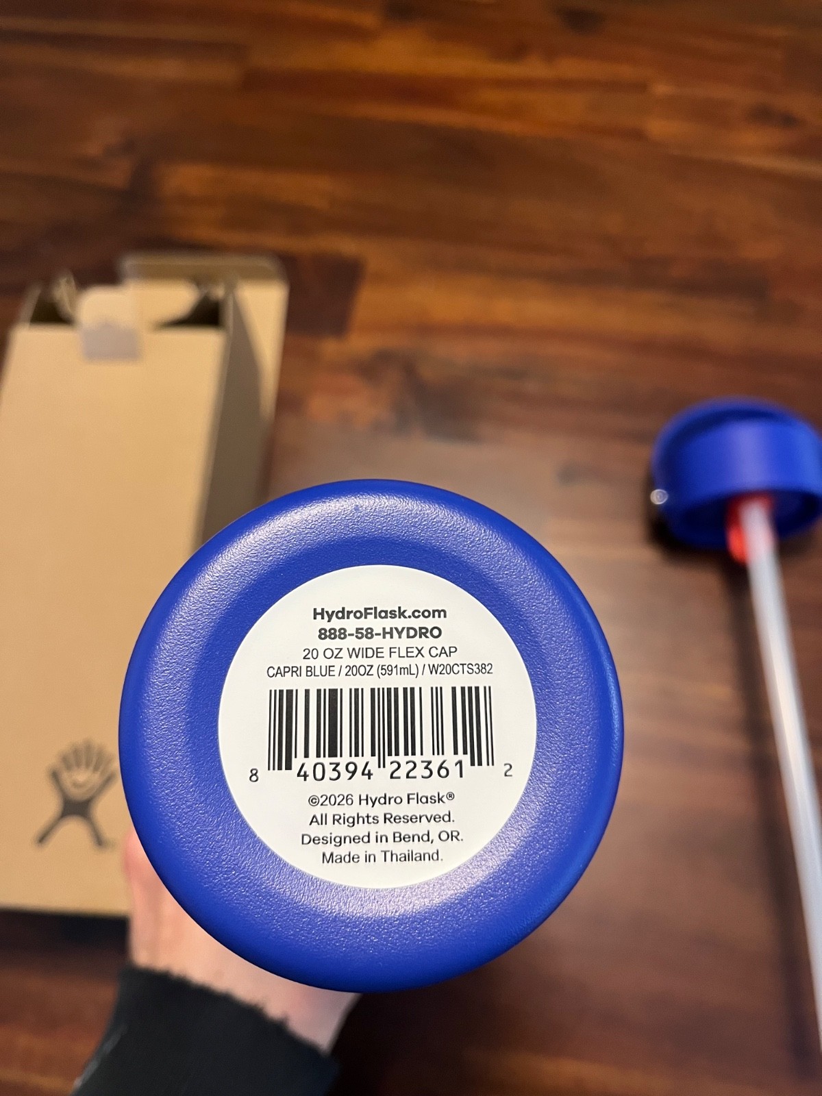 NEW Hydro Flask 20oz capri blue Wide Mouth Bottle w/straw Cap BNWT