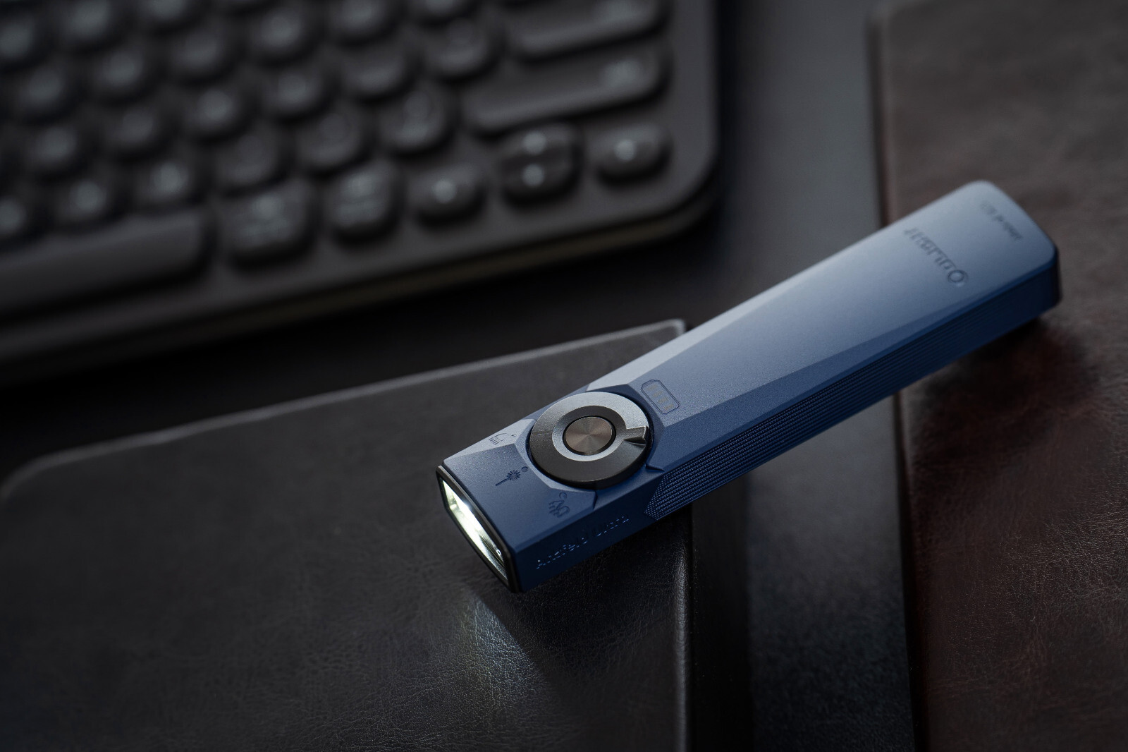 Olight Arkfeld Ultra Navy Blue CW 3-in-1 EDC Flashlight, O-Aluminum Material