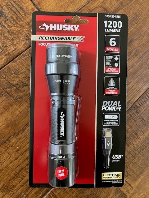 Husky Rechargeable Focusing Flashlight Dual Power 1200 Lumen PVL-FLT-0020