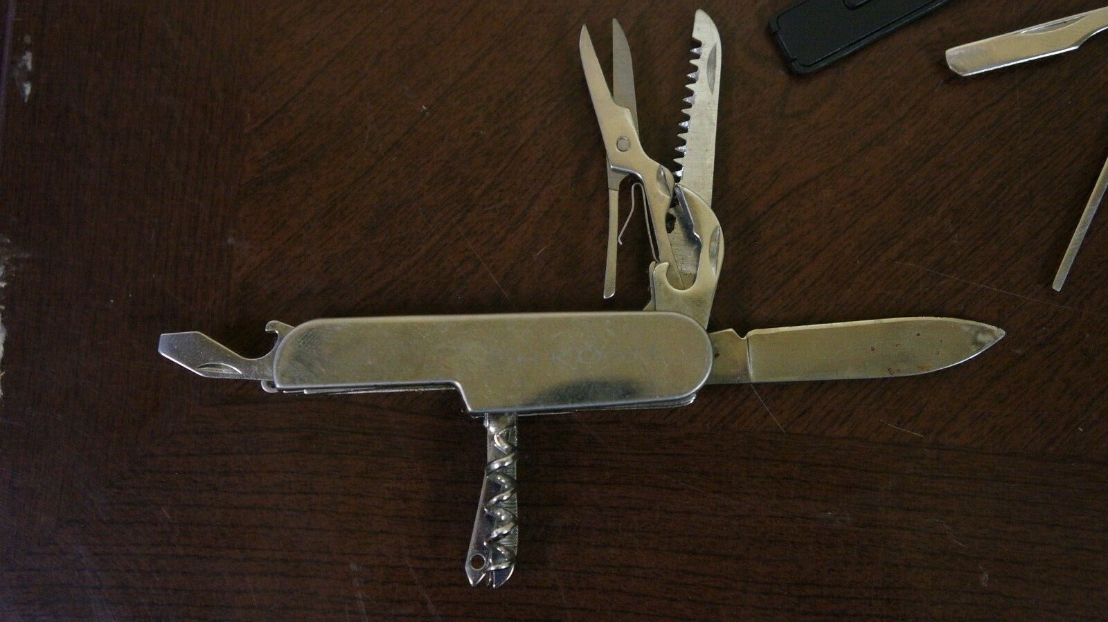 LOT OF 8 MULTI TOOL KNIVE+3 BLADE TOOLS-GBD JAPAN CHINA RIALTO ITALY BASSET USA