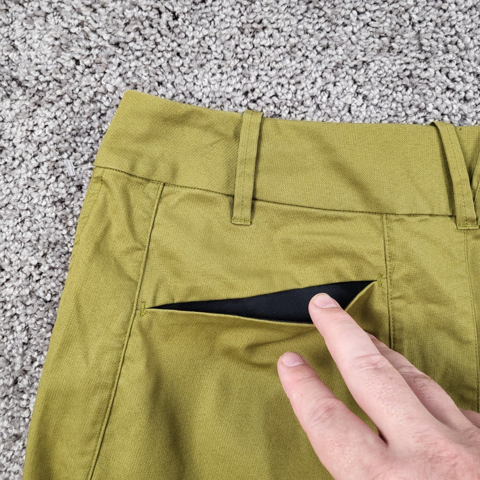 Arc’teryx Women’s A2B Chino Pant Trim Fit Olive Green Cotton Blend Size 10
