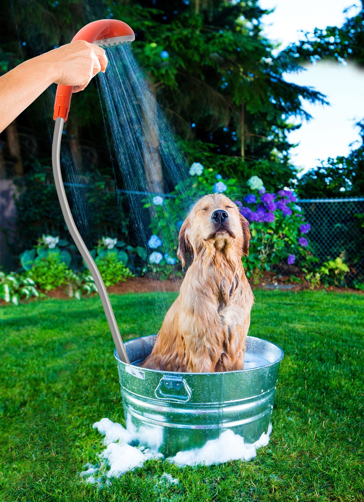 Ivation IVA-PSH01 Portable Outdoor Shower – Battery Powered, Rechargeable Water