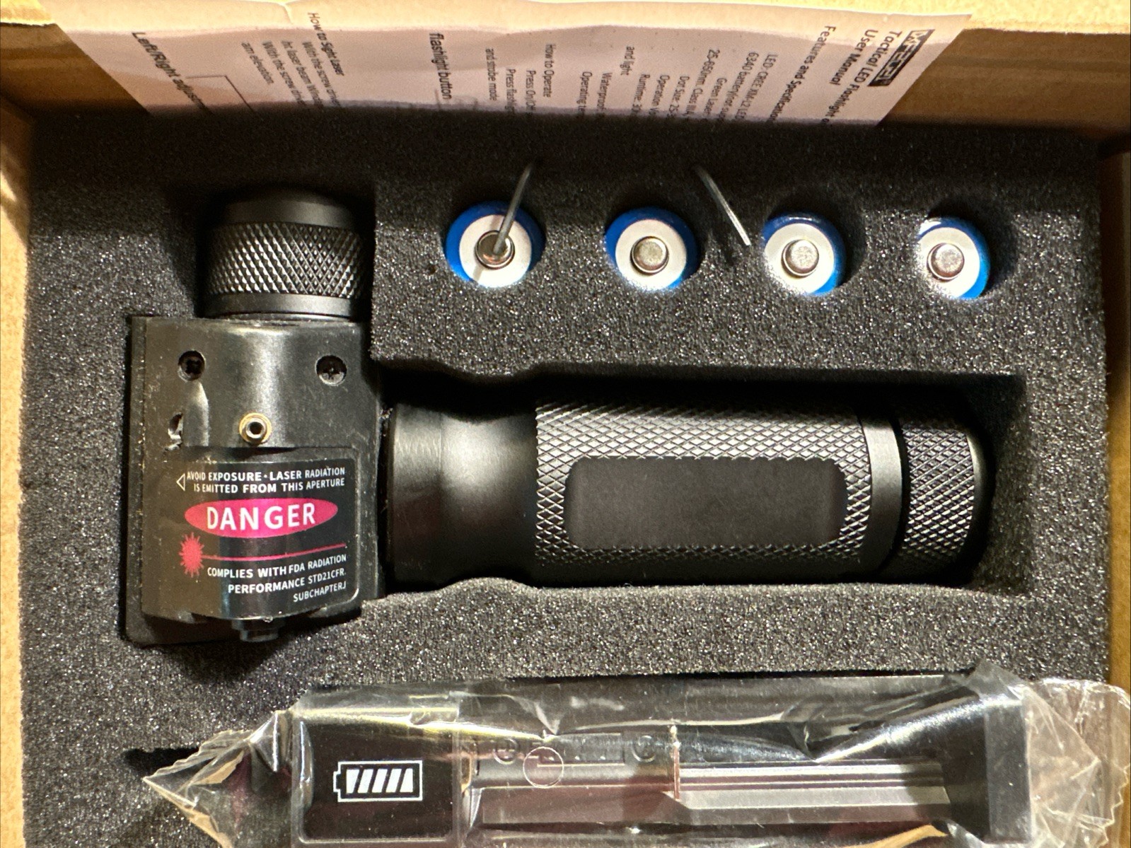 Tactical Weapon Flashlights Laser Sight-Rail-Mounted Light and Red Laser Light