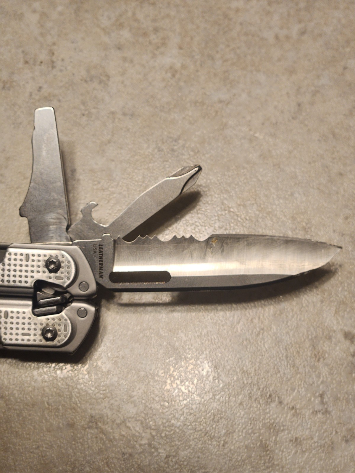 Leatherman Free P2 Stainless Steel Multi-Tool Silver