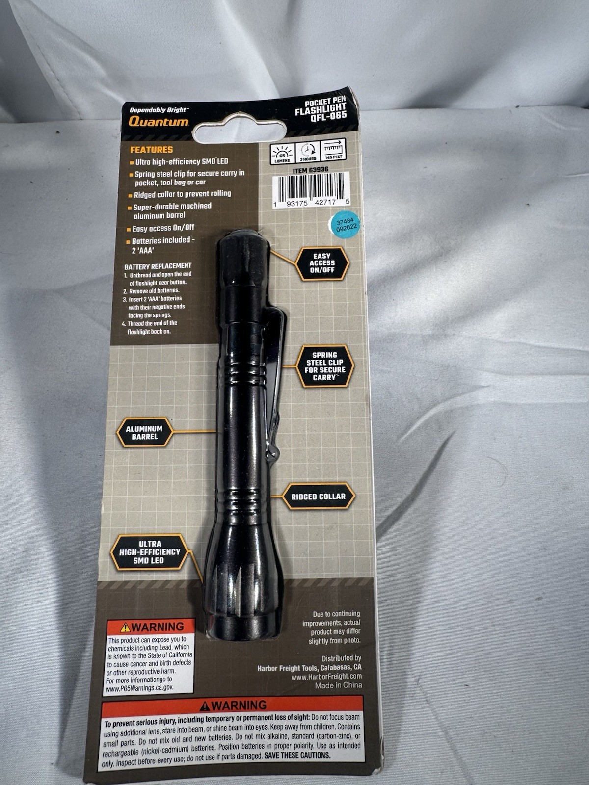 Quantum Pocket Pen LED Flashlight QFL-065 145 Ft Range 65 Lumens AAA batteries