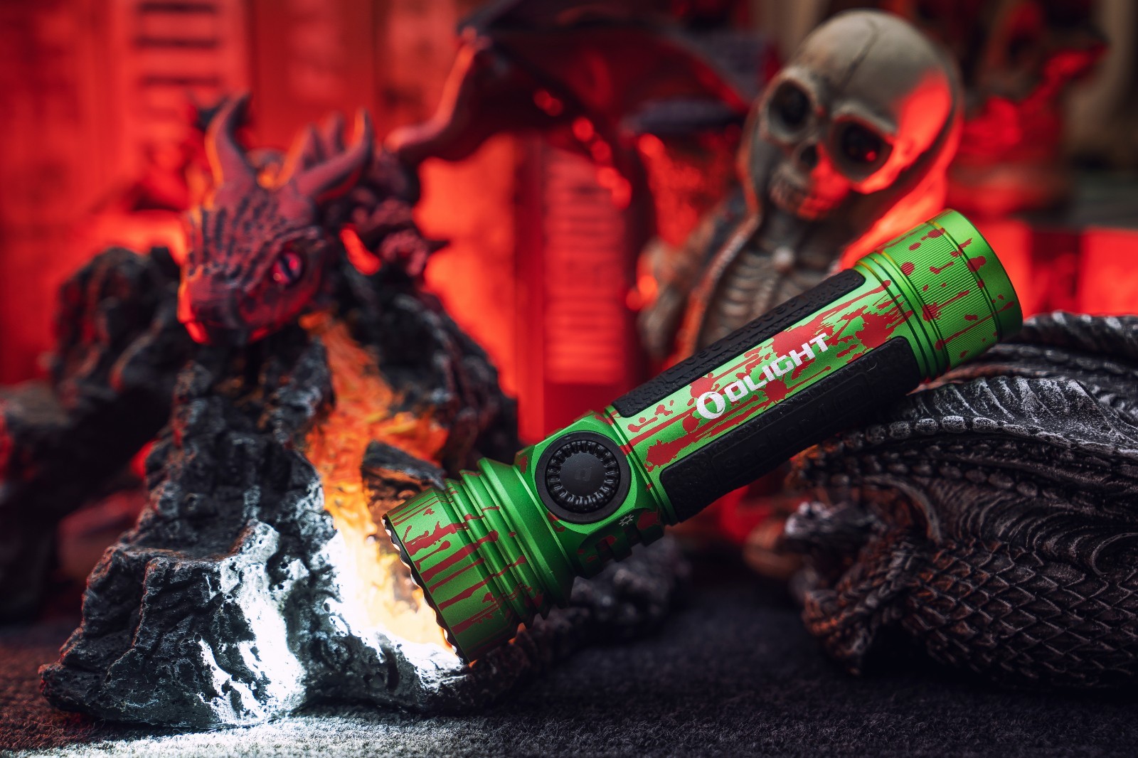 Olight Seeker 4 Pro Zombie Green Flashlight, Versatile Holster, 4600 Lumens, CW