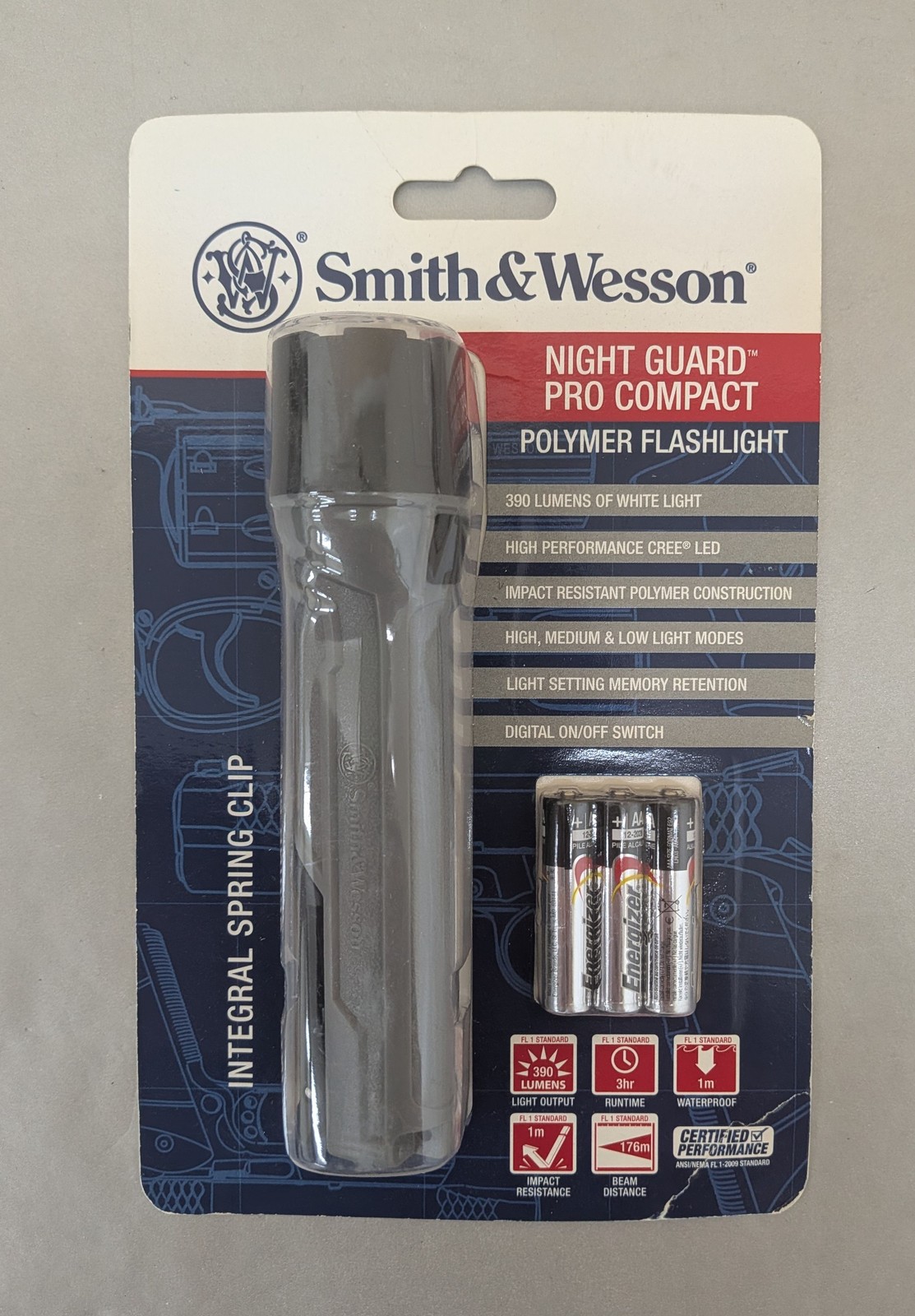 Smith & Wesson Night Guard Pro Compact Polymer Flashlight 1099890