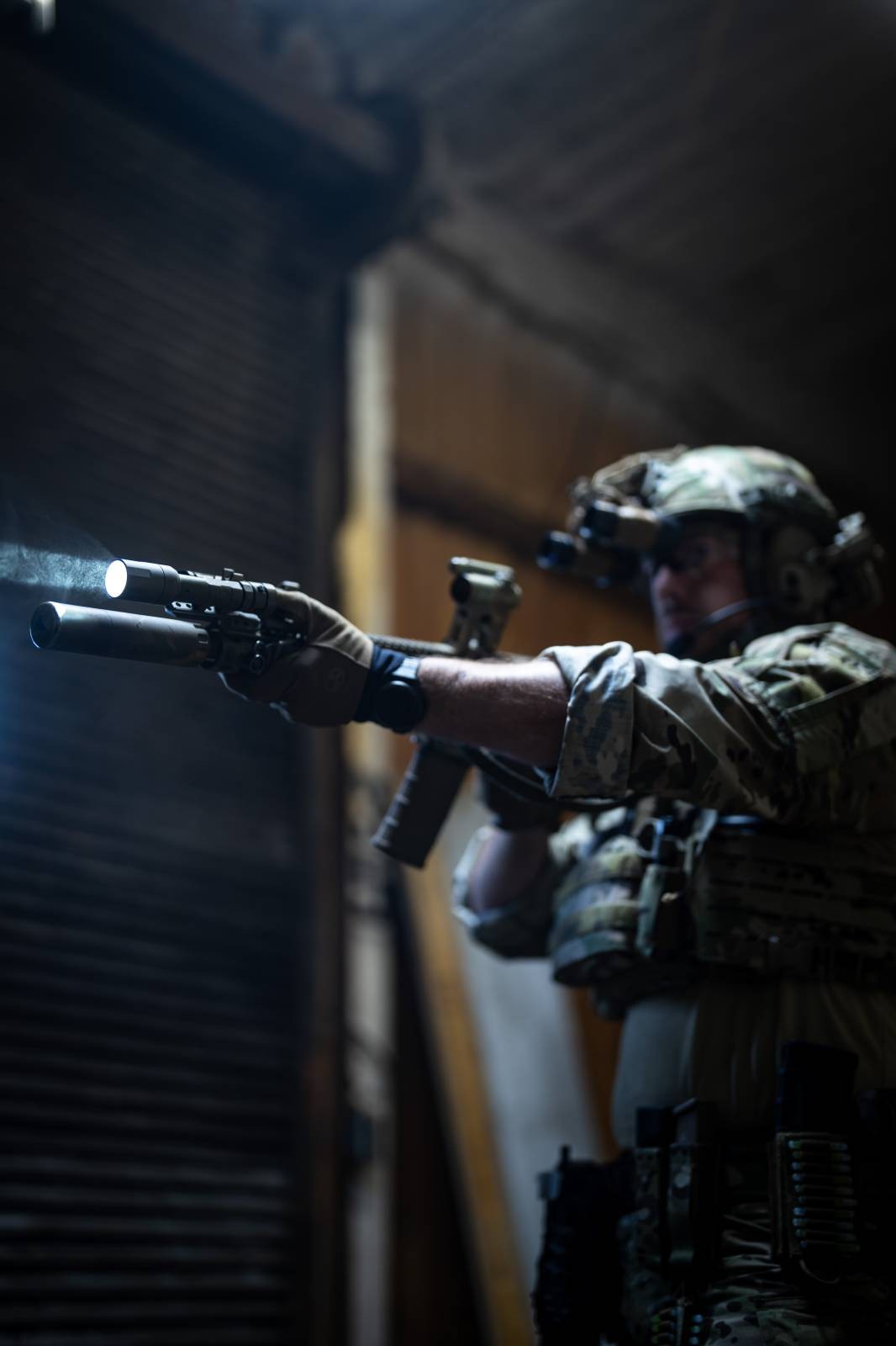 Cloud Defensive REIN 3.0, 100,000 Candela Light 1250 Lumen Weaponlight Black