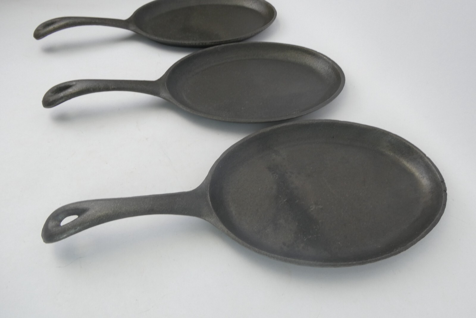 Black Made in China Lot of 3 Cooking Camping Skillets Oval Unknown Maker