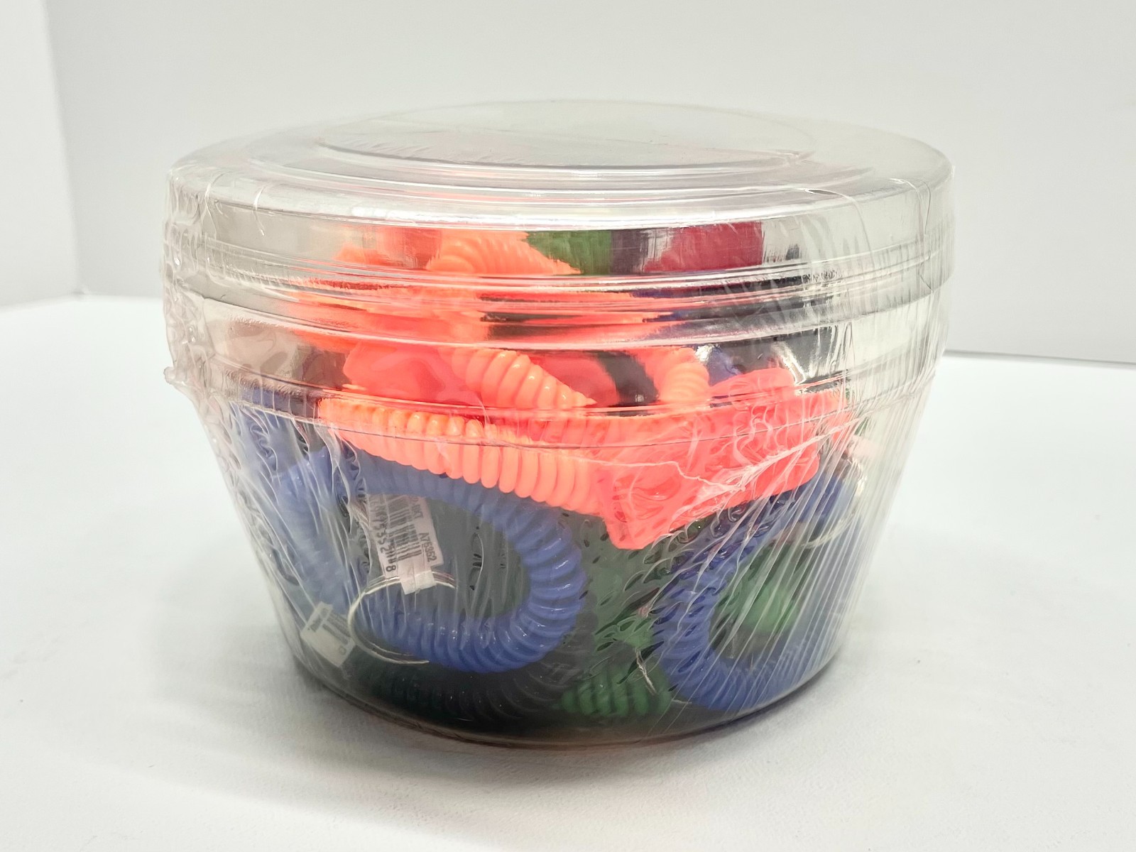 NEW – Hy-Ko 20pc. Wrist coil with Plastic Whistle, Emergency Alert, KB352-BKT