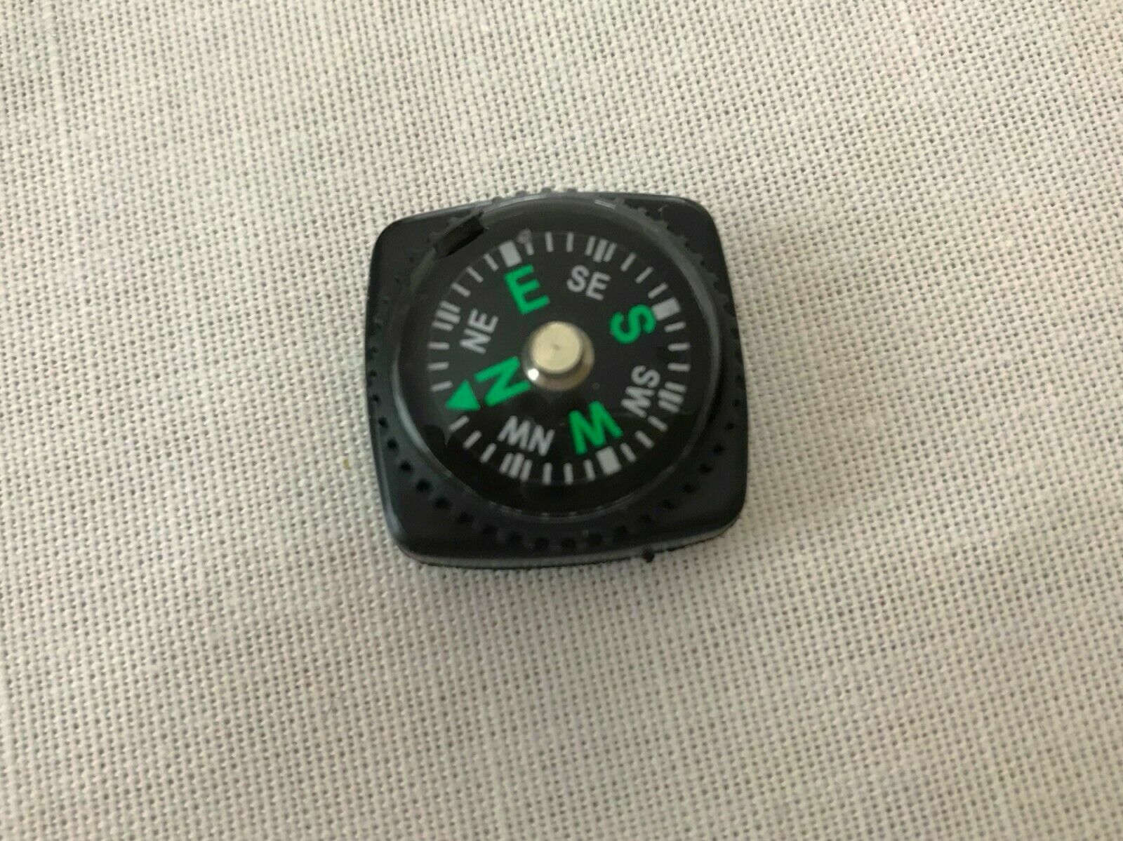 NEW 1PC Precision “Watch Band Clip – On ” Navigation Compass Tool