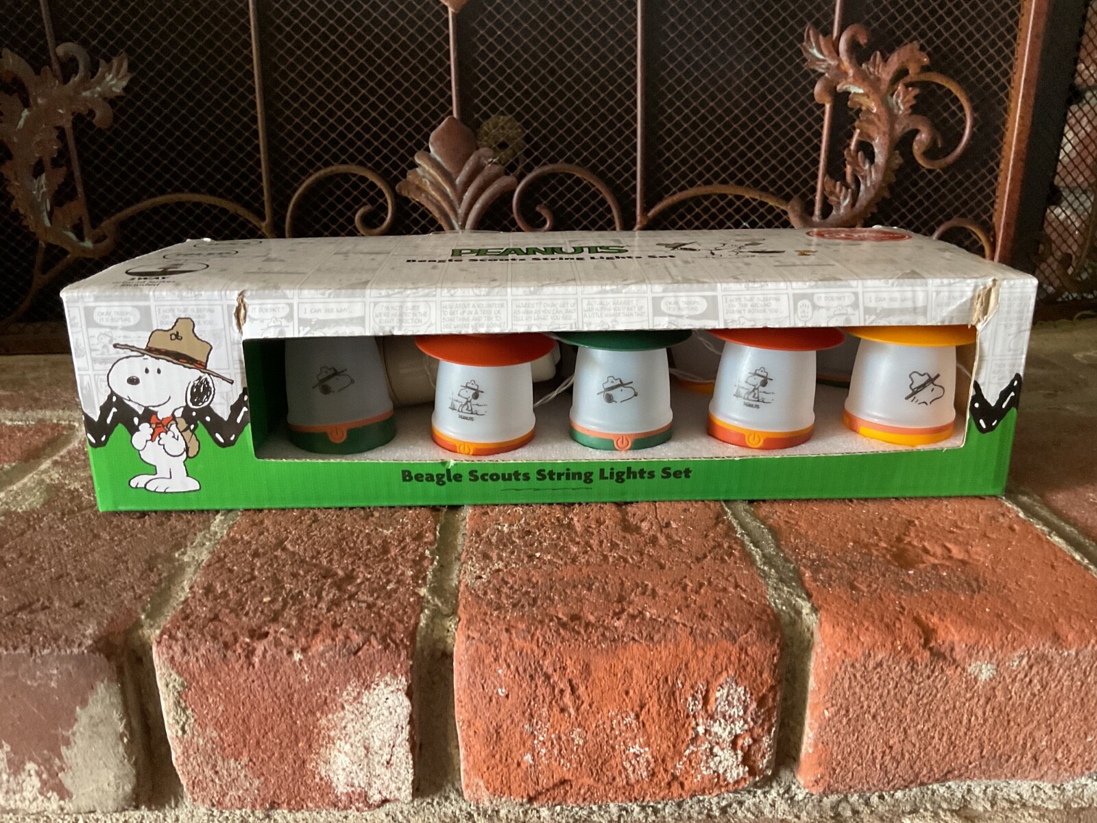 Peanuts Beagle Scouts Mini Lantern 10-piece String Light Set (New in Box)