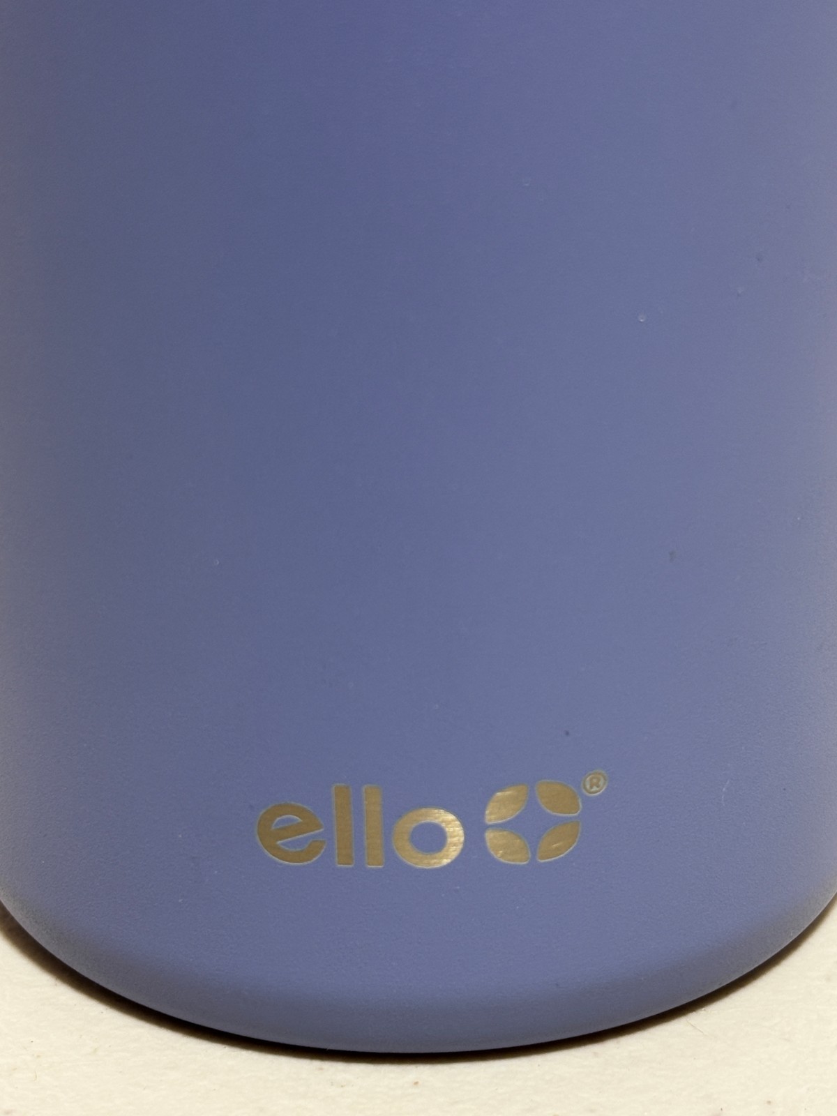 Ello Baby Blue 32 fl oz Water Bottle Flip Lock Lid w/ Straw & Handle