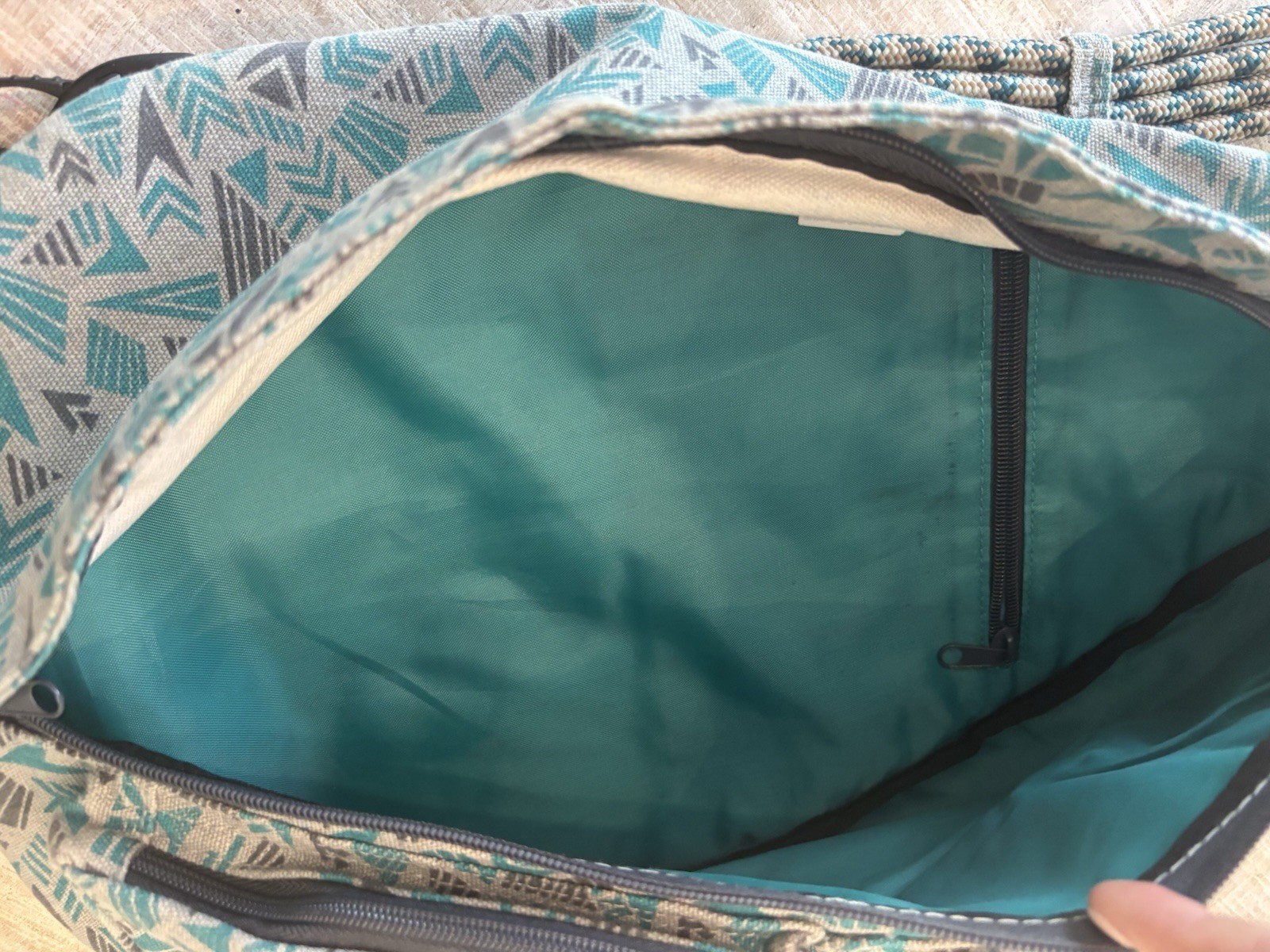 KAVU Multicolor Bag Pockets Adjustable Strap Buckle Hiking