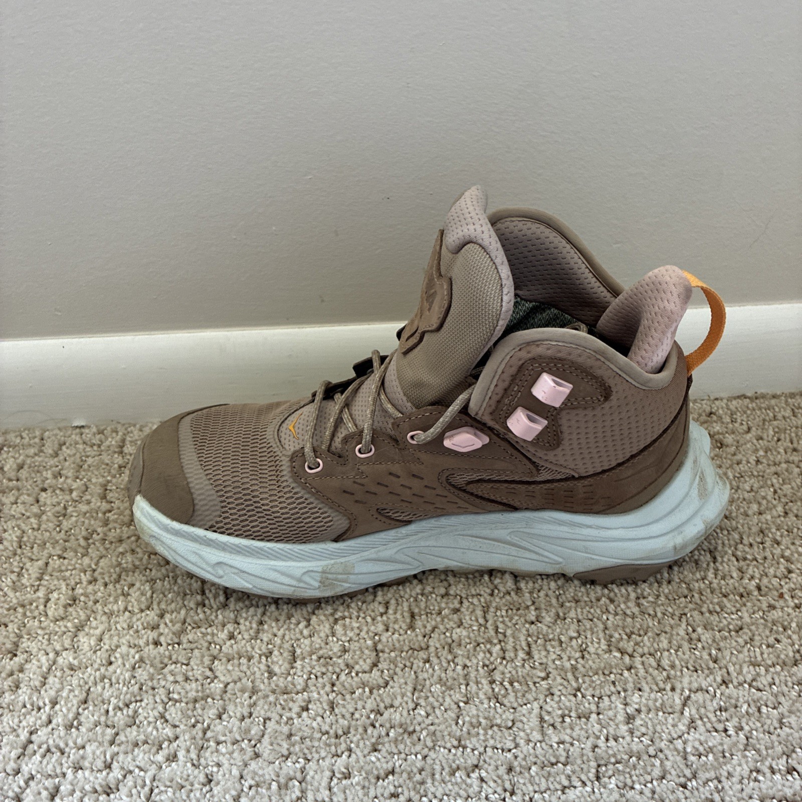 HOKA Anacapa 2 Mid GTX Gore-Tex Women’s Hiking Boots Size 8 Beige Pink WORN ONCE