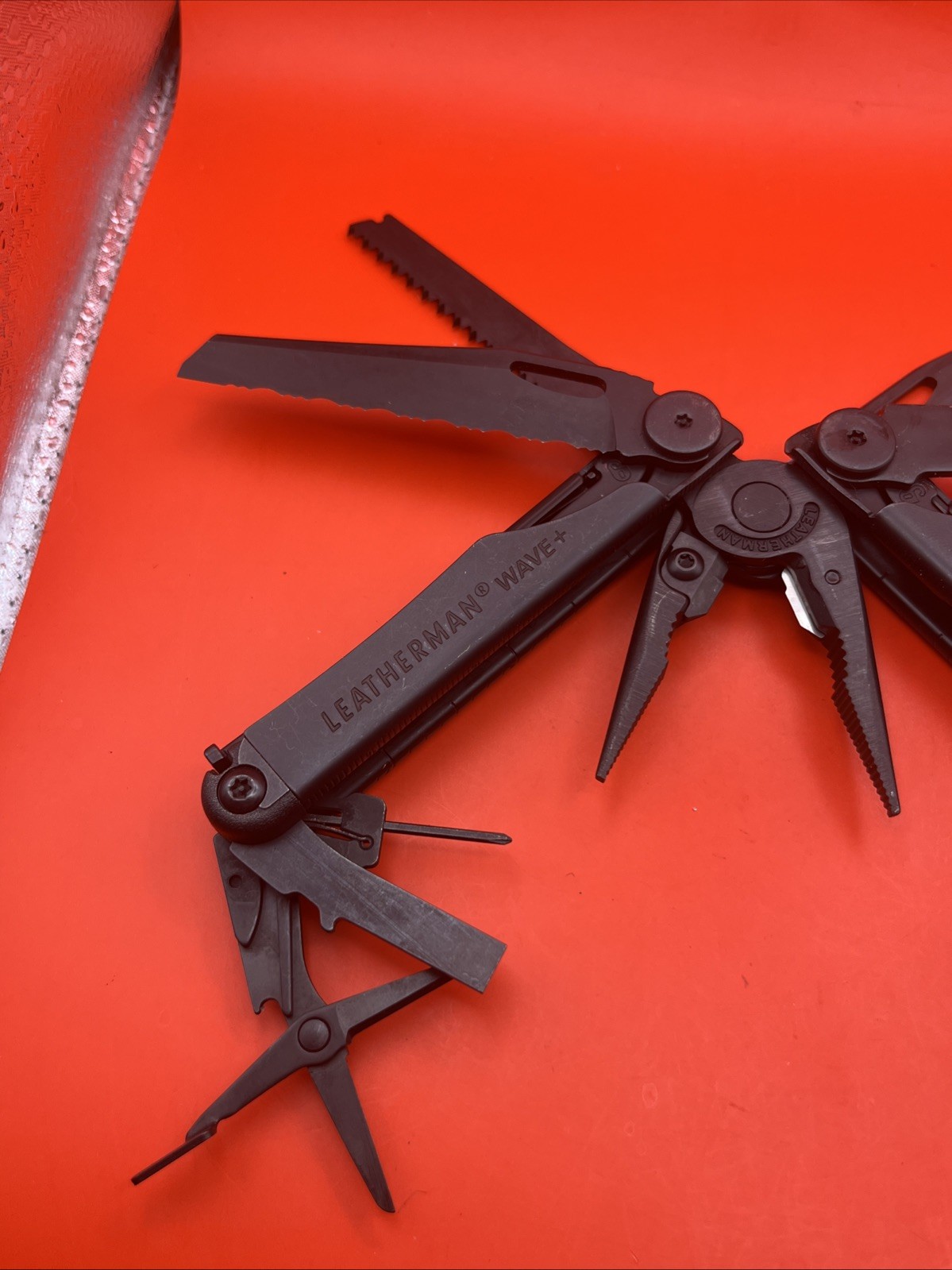 Leatherman | Wave Plus | Multitool | Black | w/Black Molle Sheath | Excellent