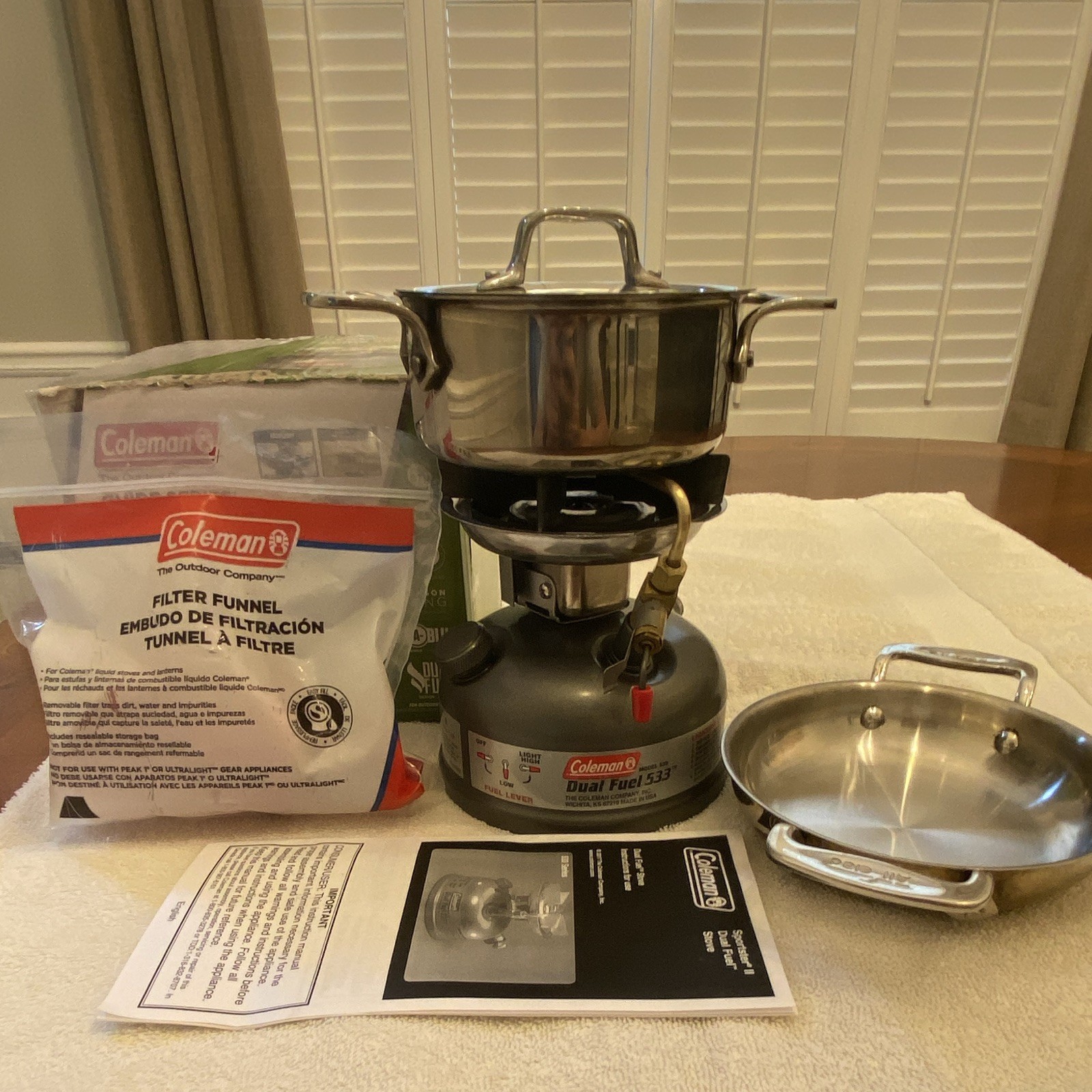 Coleman Dual Fuel 533 Compact Portable 1 Burner Stove 10000 BTU w/ Filter Funnel