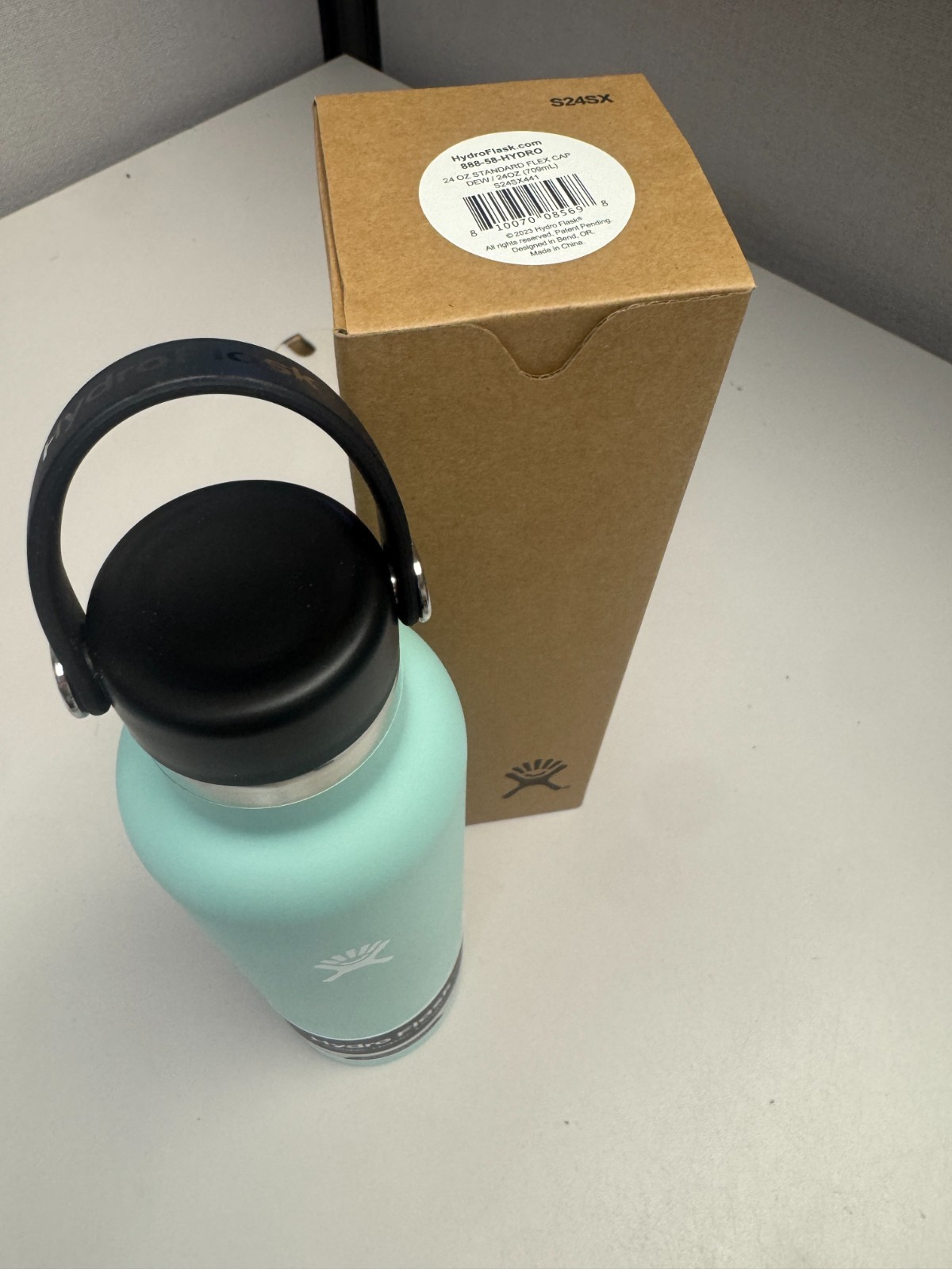 Hydroflask 24 Oz Standard Flex Cap Bottle DEW Brand New