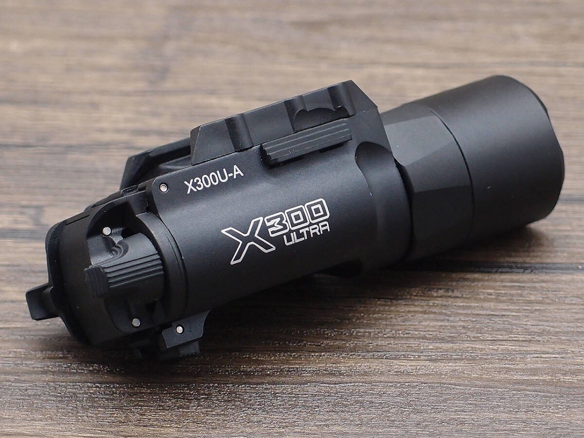 SUREFIRE X300 ULTRA Tactical LED Weaponlight fits S&W M&P Full Size Pistol