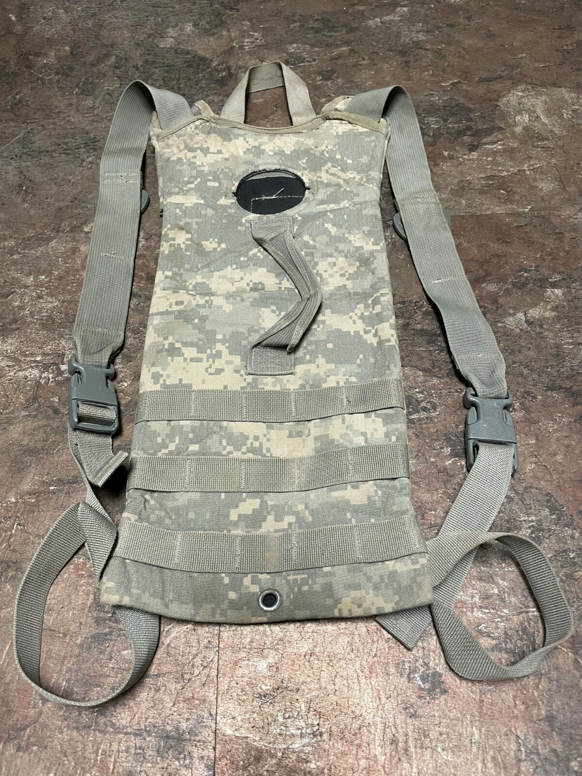 US Military MOLLE 3L/100oz ACU HYDRATION CARRIER Pack System ACC