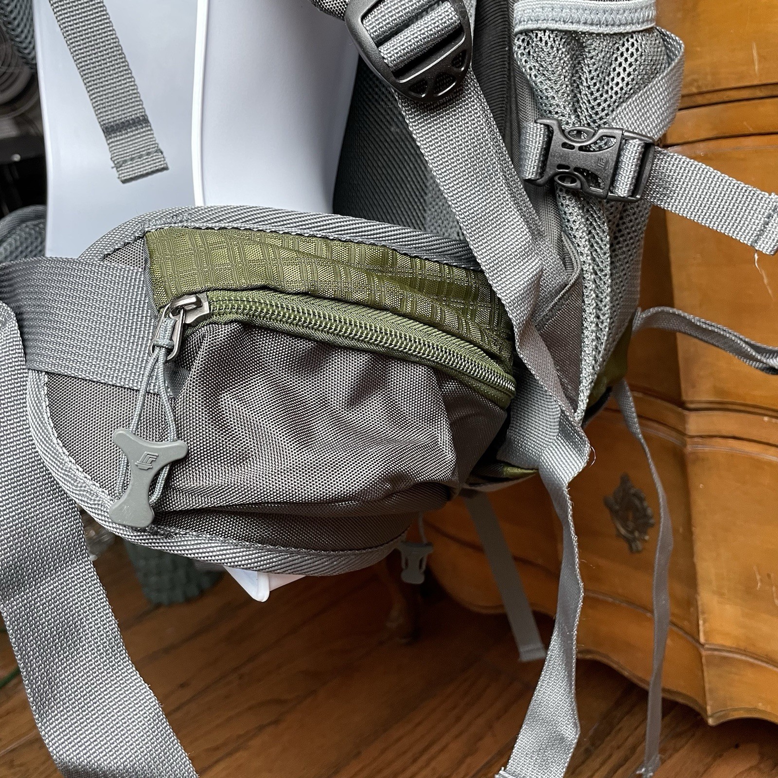 Olympia USA Hawk Outdoor 32L Green/Gray Hiking Camping Outdoors Backpack NEW
