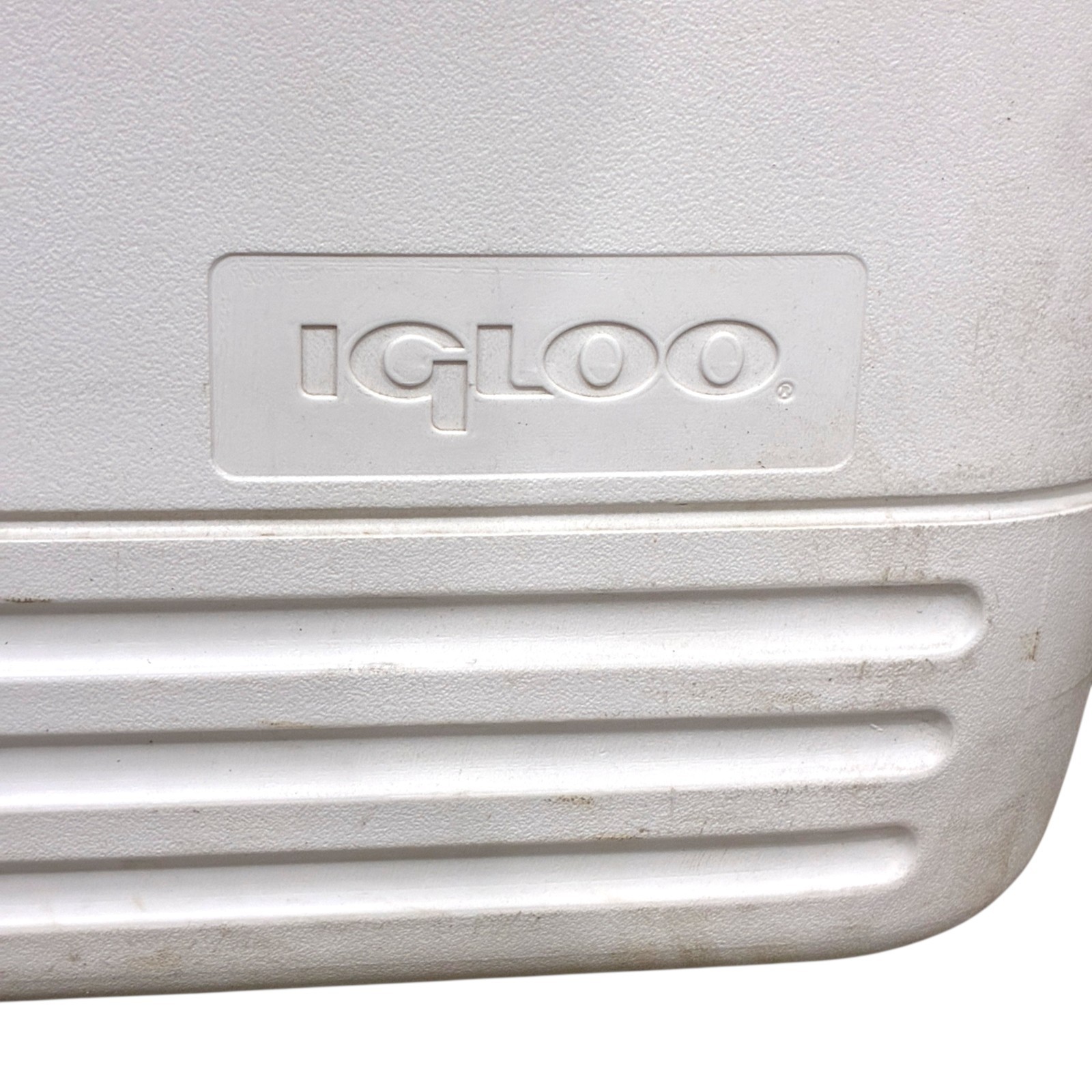 Vintage Igloo Marine Ice Chest Cooler 150 Qt Large White Fishing Boat Icebox 37″