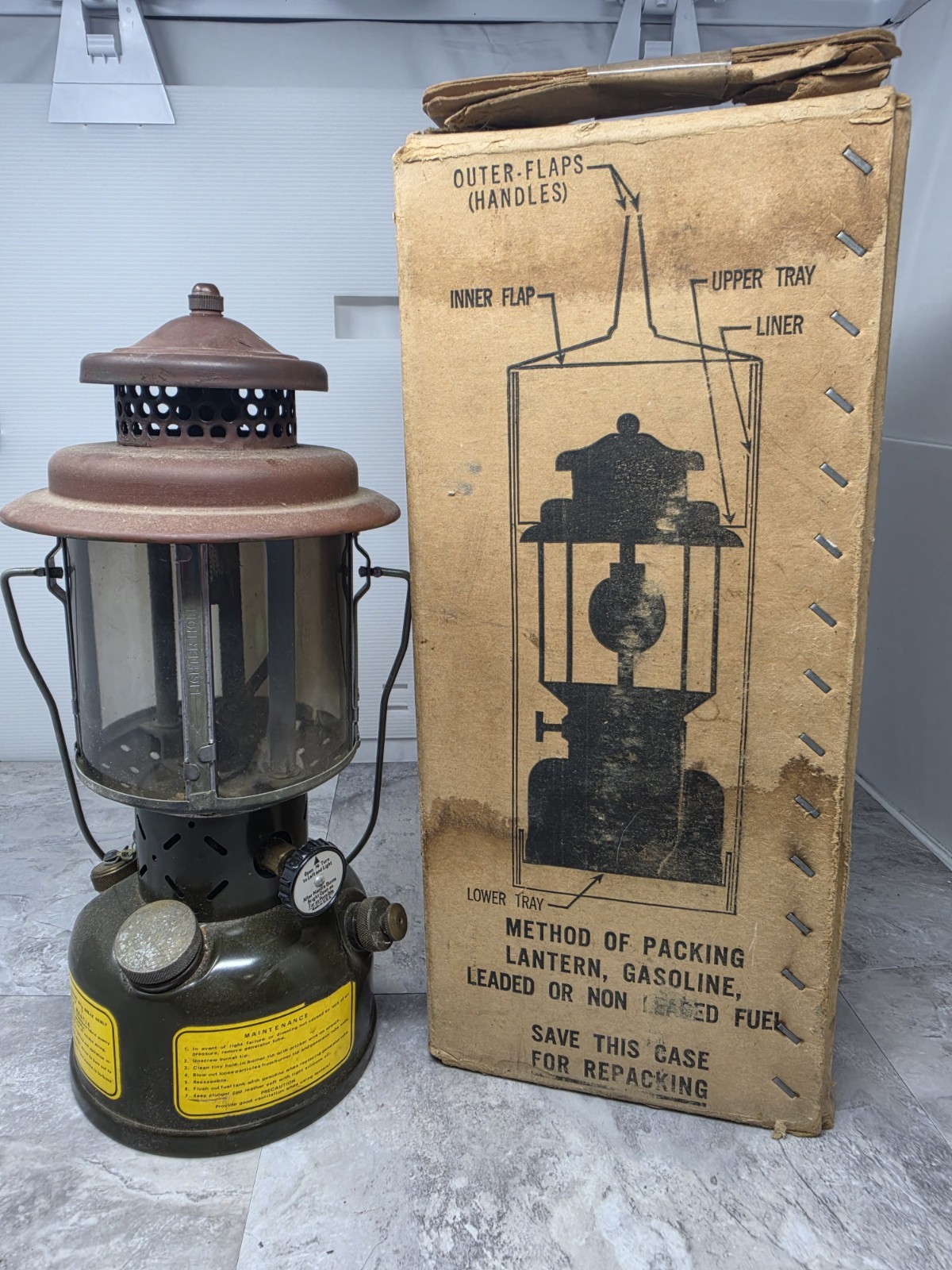 Vintage 1975 US Military Coleman Gasoline Lantern 6260-00-170-0430 w/Box Milspec