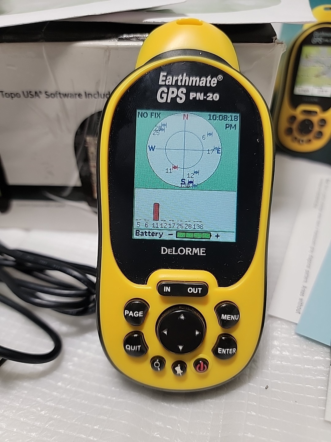 DeLorme Earthmate GPS PN-20 Handheld GPS 2gb Memory Card Charging Cable Adapter