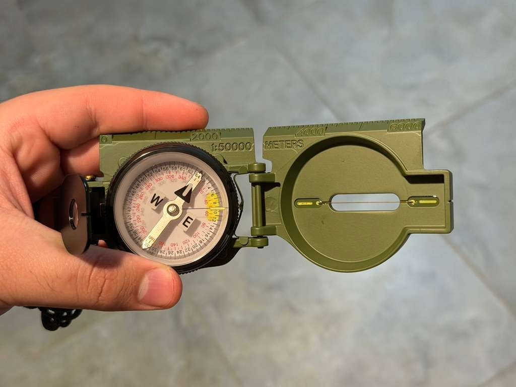 Cammenga 27 Military Phosphorescent Compass original with pouch