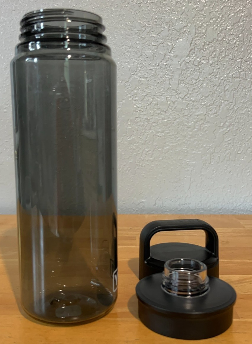 Yeti Yonder 25 oz Reusable Water Bottle Smoke Gray Leakproof Handle Lid BPA Free