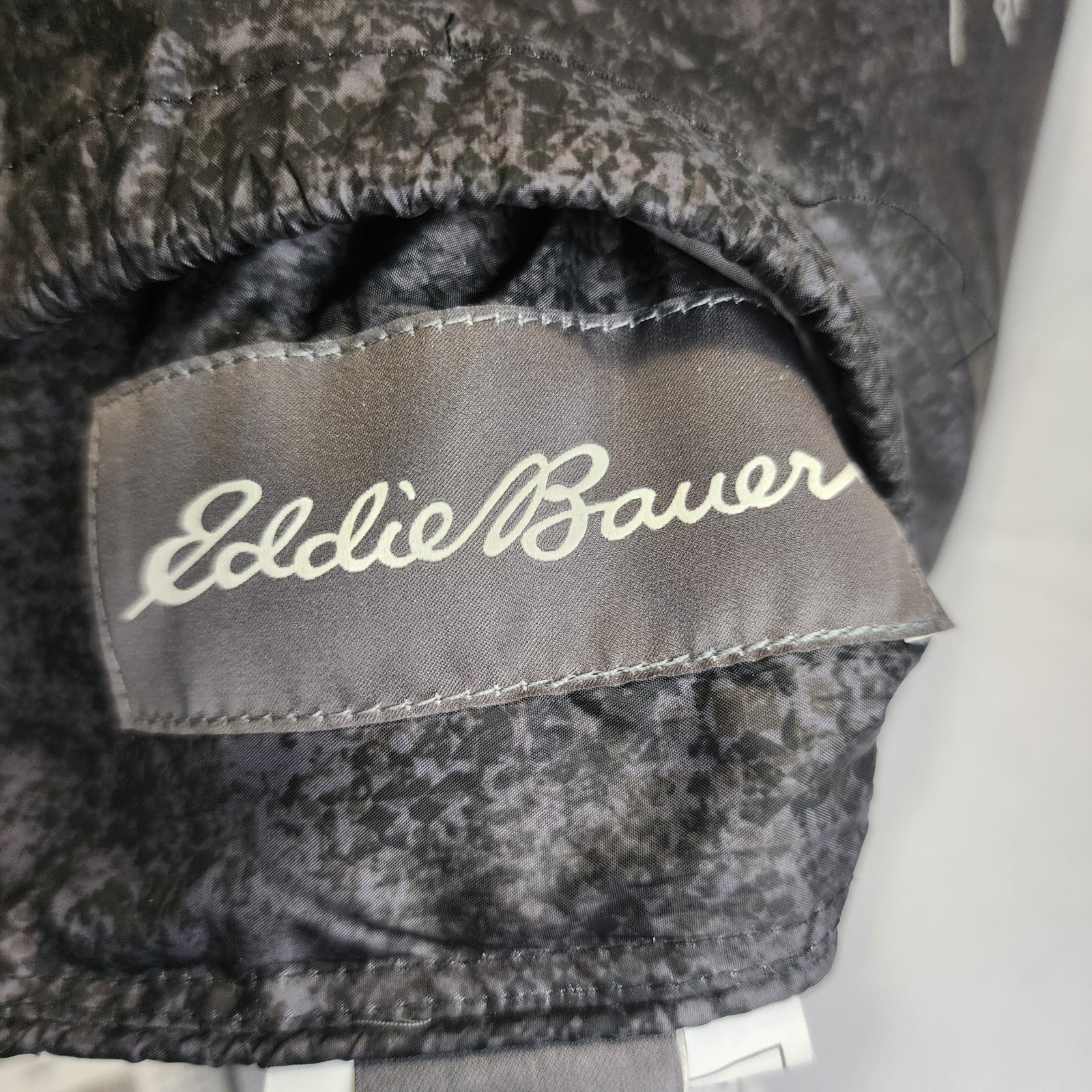 EDDIE BAUER Packable Travel Camping Throw: Dark Smoke Style 3559 – NEW w/TAGS