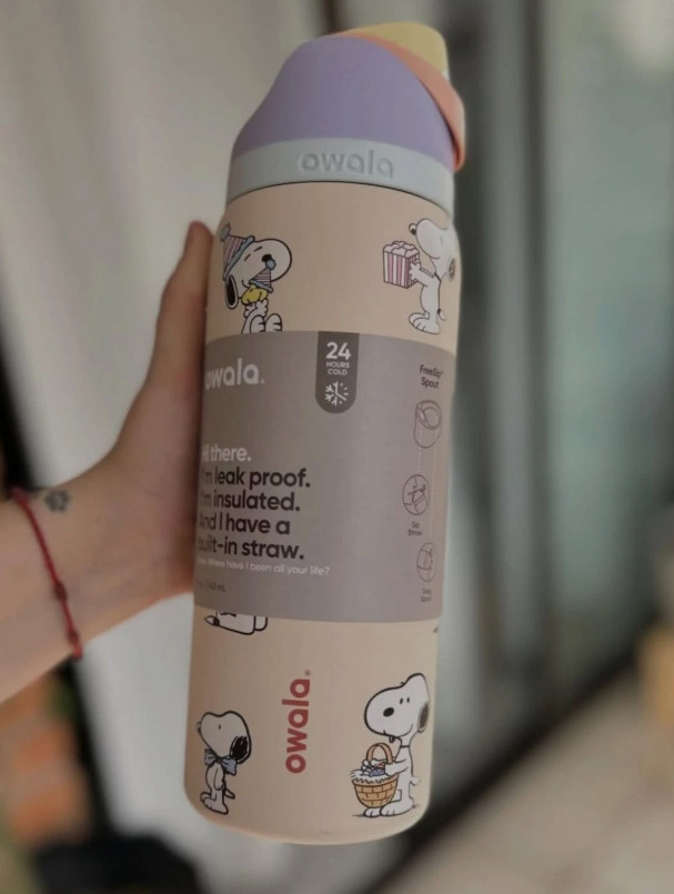 Owala Peanuts Snoopy Subtle Sweetness 32oz FreeSip Bottle Limited Edition NWT