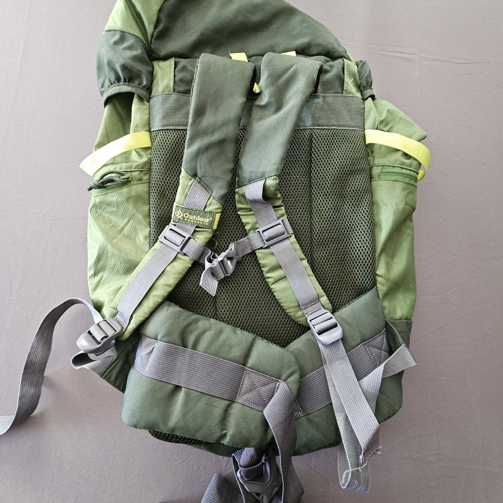 Outdoor Products Arrowhead Hiking Outdoor Backpack Green -Hole On Bottom AS IS
