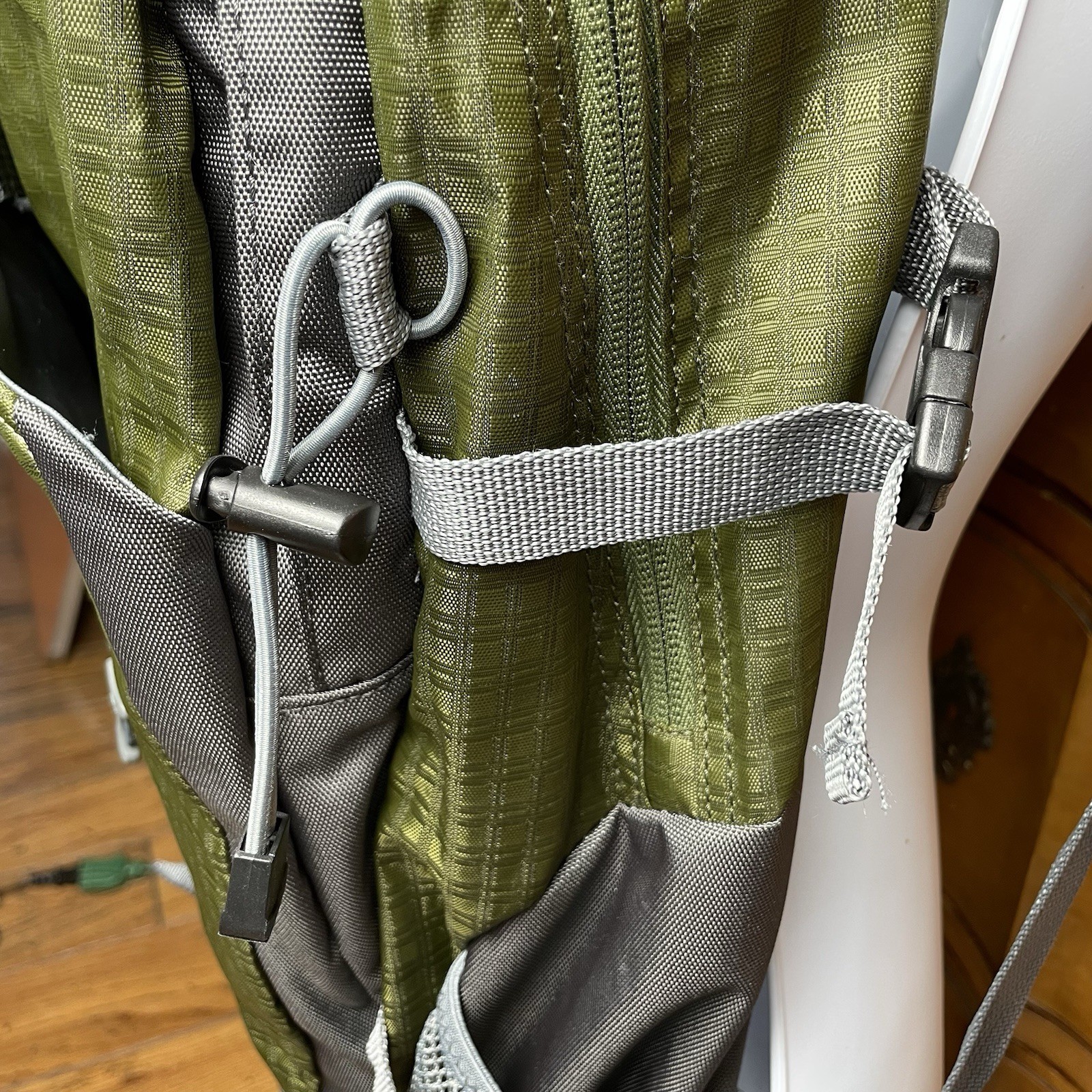Olympia USA Hawk Outdoor 32L Green/Gray Hiking Camping Outdoors Backpack NEW
