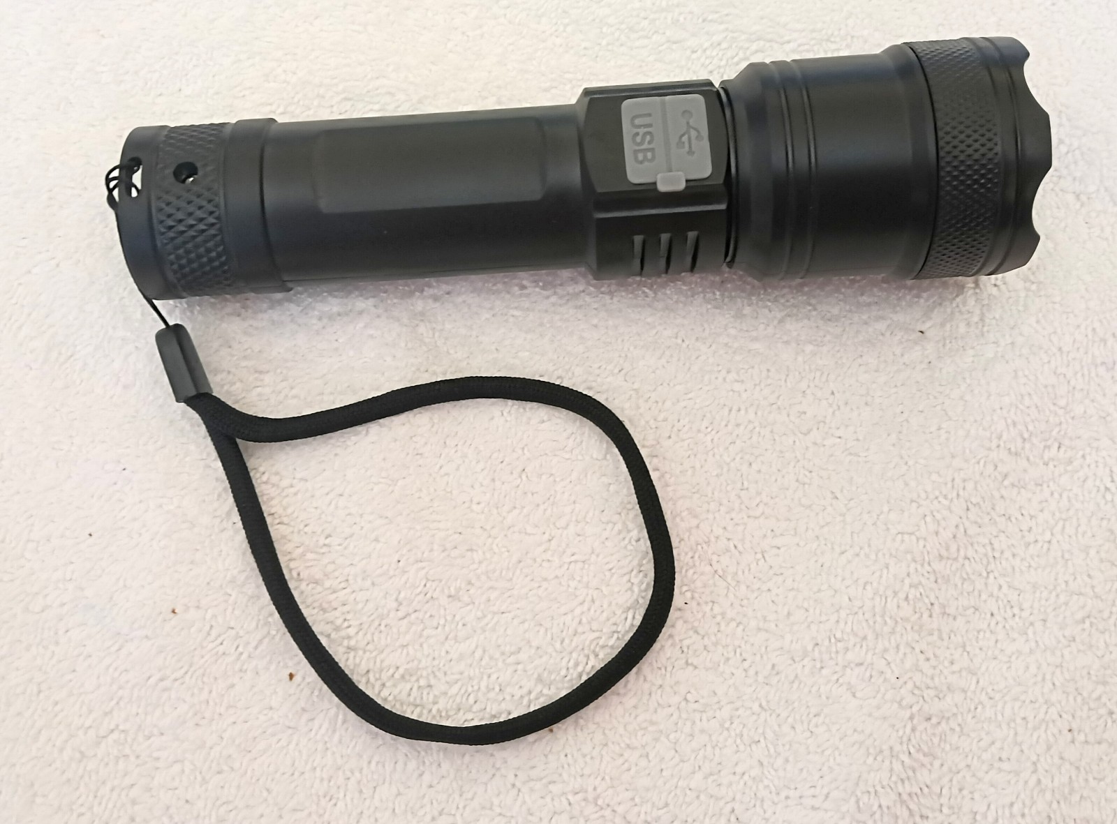 2025 USB Charging LED ZOOM FLASHLIGHT Has 300 Lumens Maximum & Battery Indicator