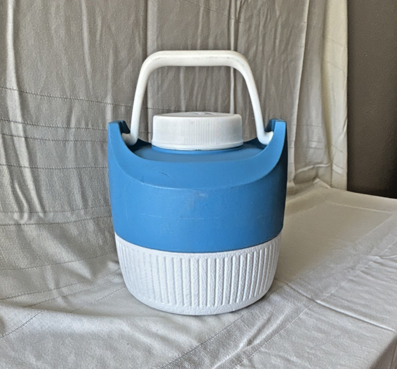 VINTAGE Coleman Blue & White Plastic Water Jug Cooler Drink Dispenser Camping