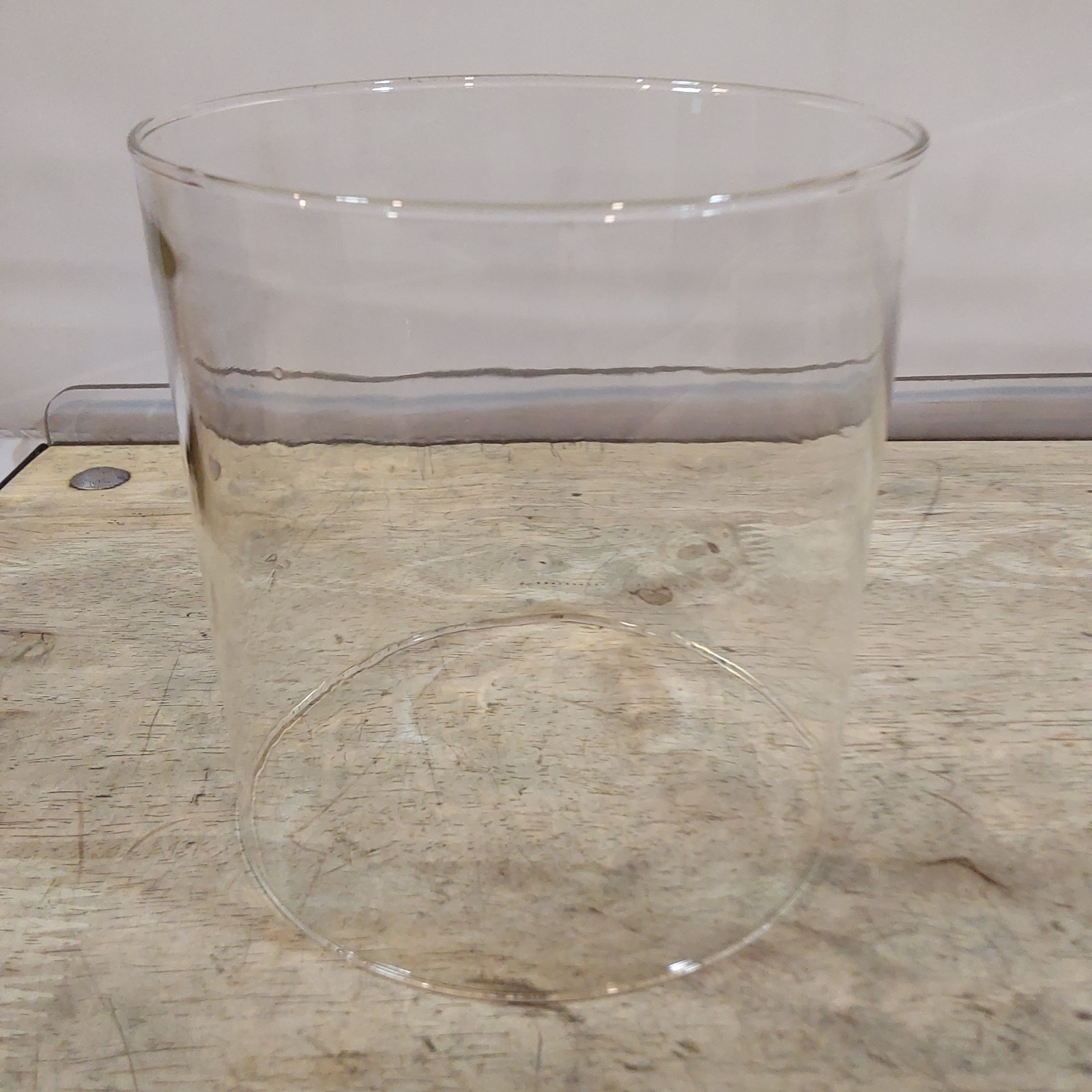 220 228 Size Lantern Globe- Unmarked – Wavy Glass – also Ashflash 1022