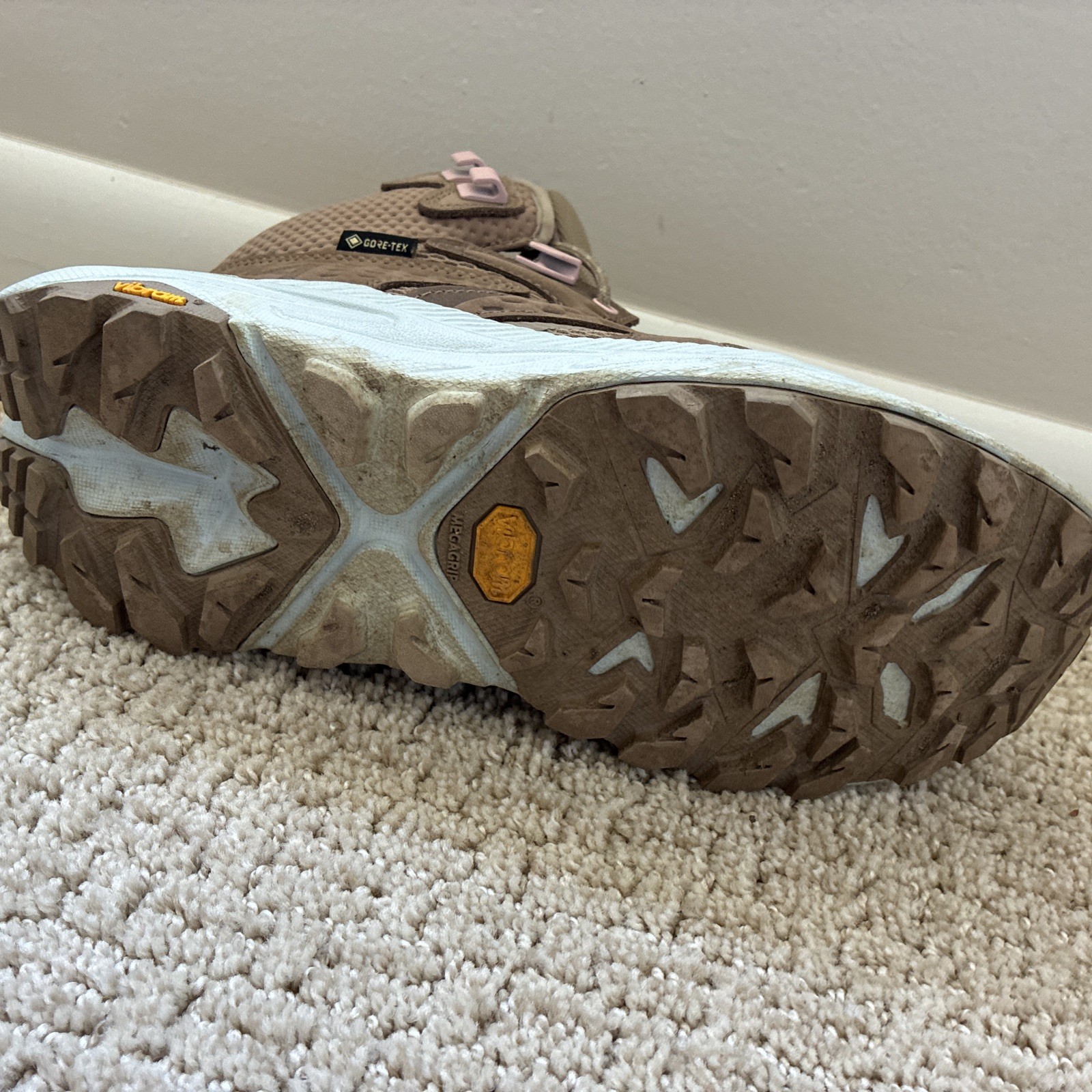 HOKA Anacapa 2 Mid GTX Gore-Tex Women’s Hiking Boots Size 8 Beige Pink WORN ONCE