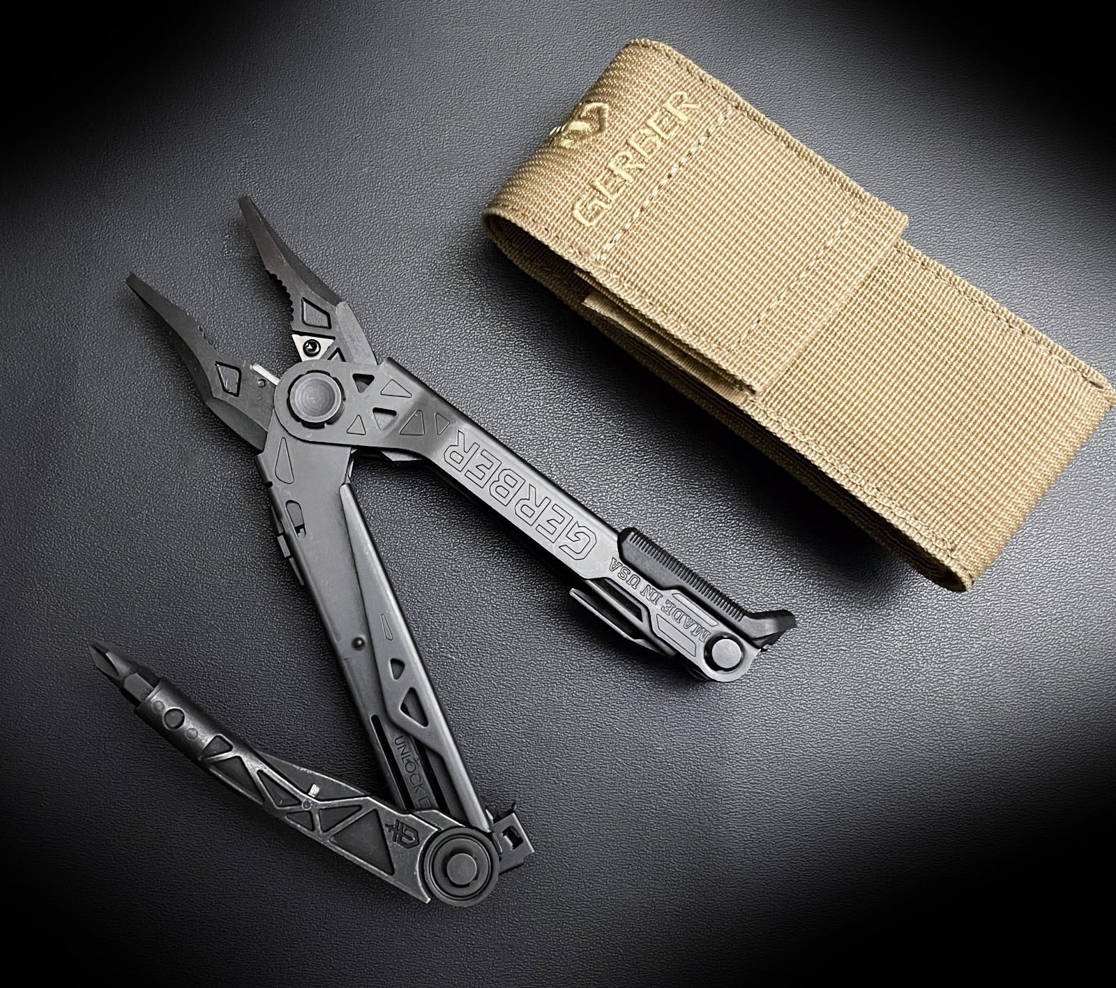 Gerber Center Drive Multi Tool Black USA w/Sheath and Box, New Condition!