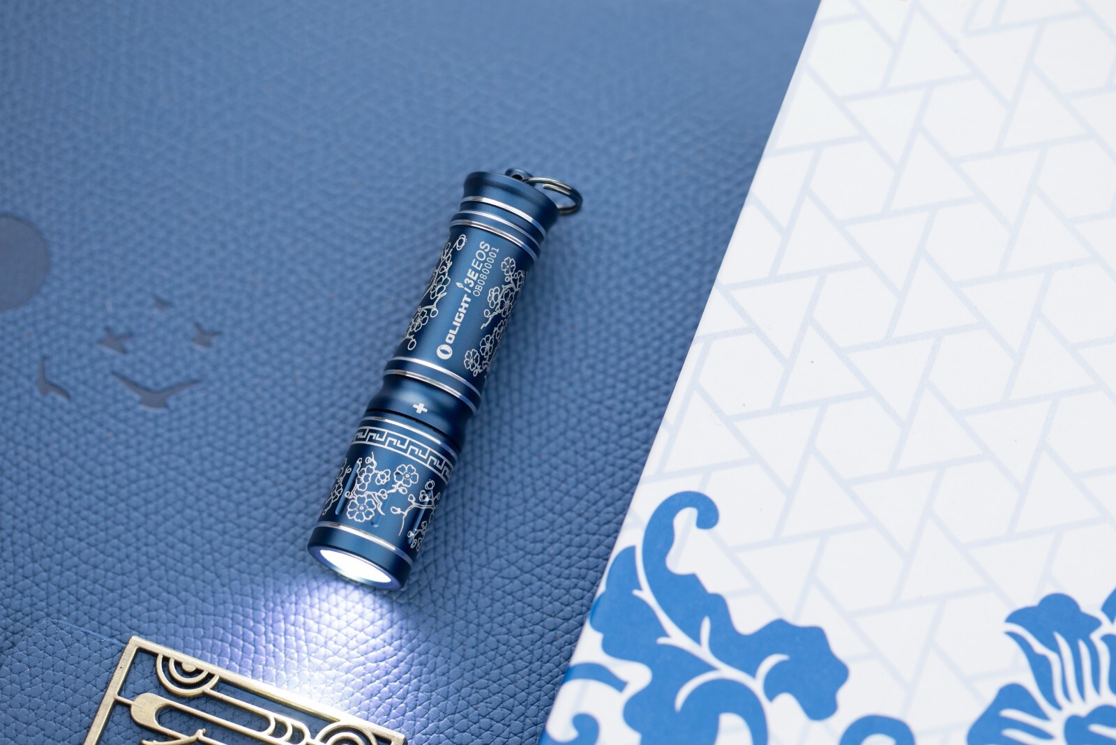 Olight I3E EOS Blue Porcelain EDC Keychain Waterproof Flashlight, 90 Lum, W/AAA