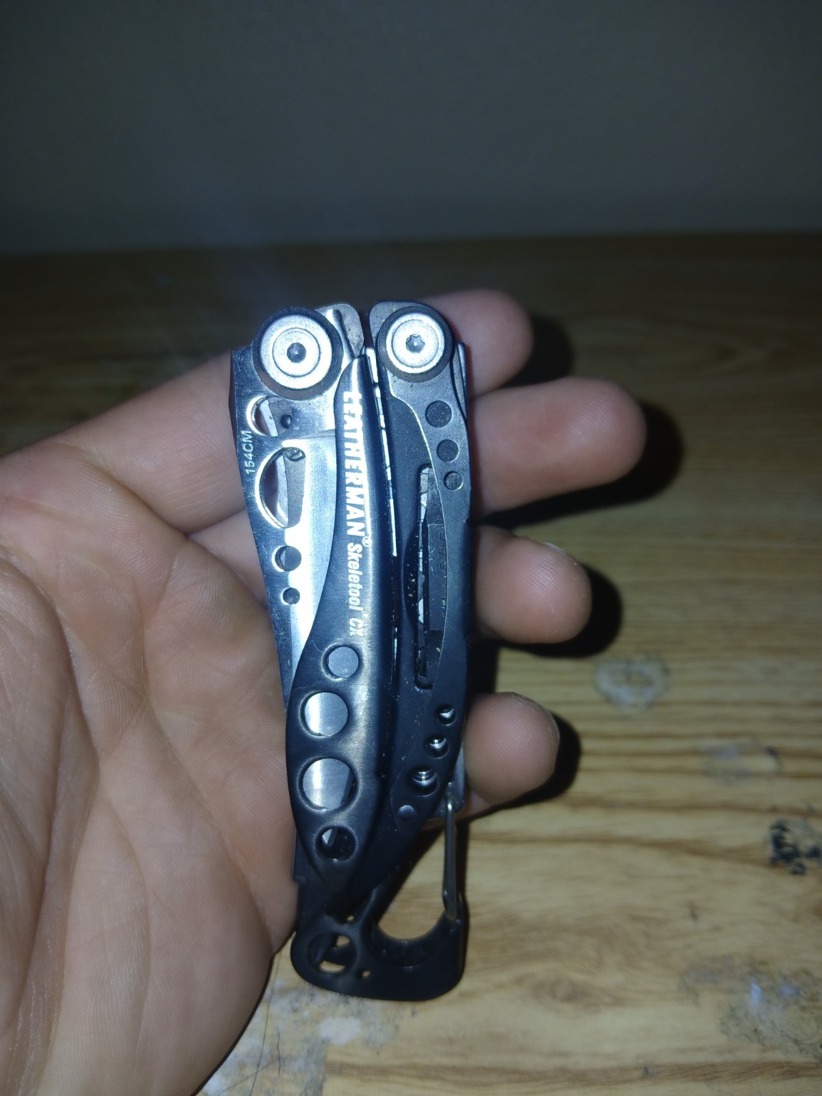 Leatherman Skeletool CX Multi-Tool Pliers Knife Bit Driver – Carbon Fiber