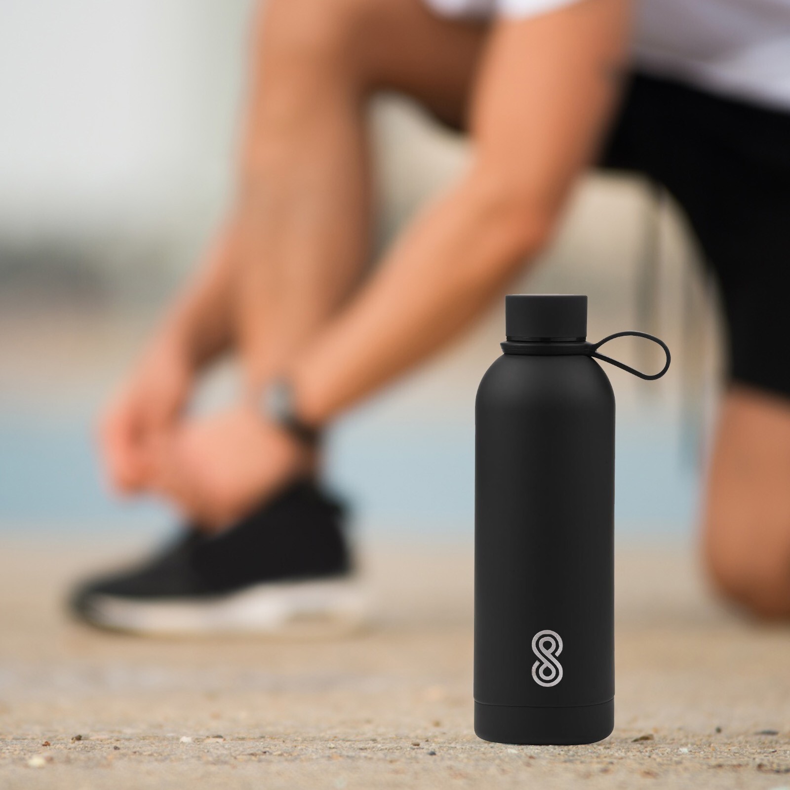 SINT 25 Oz Stainless Steel Water Bottle – Insulated, Leakproof, 750 ML