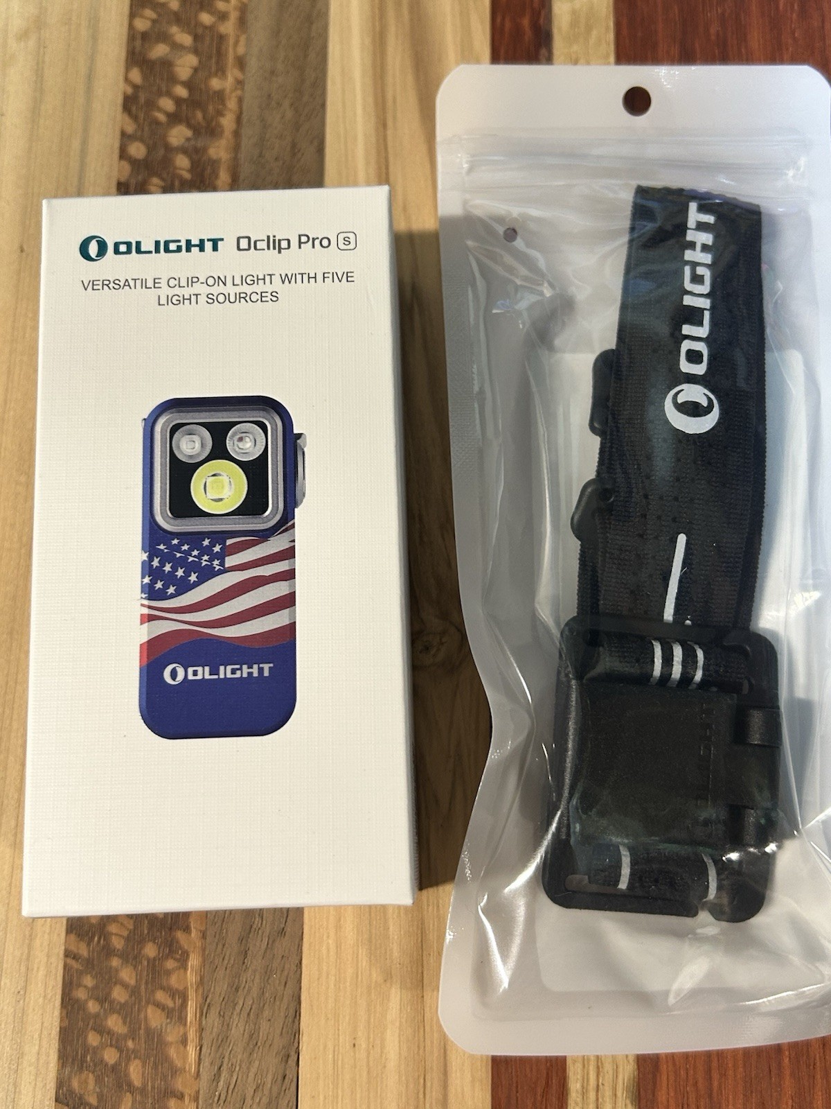 Olight Oclip Pro S USA 600 LM White, UV, RGB & Headstrap Combo